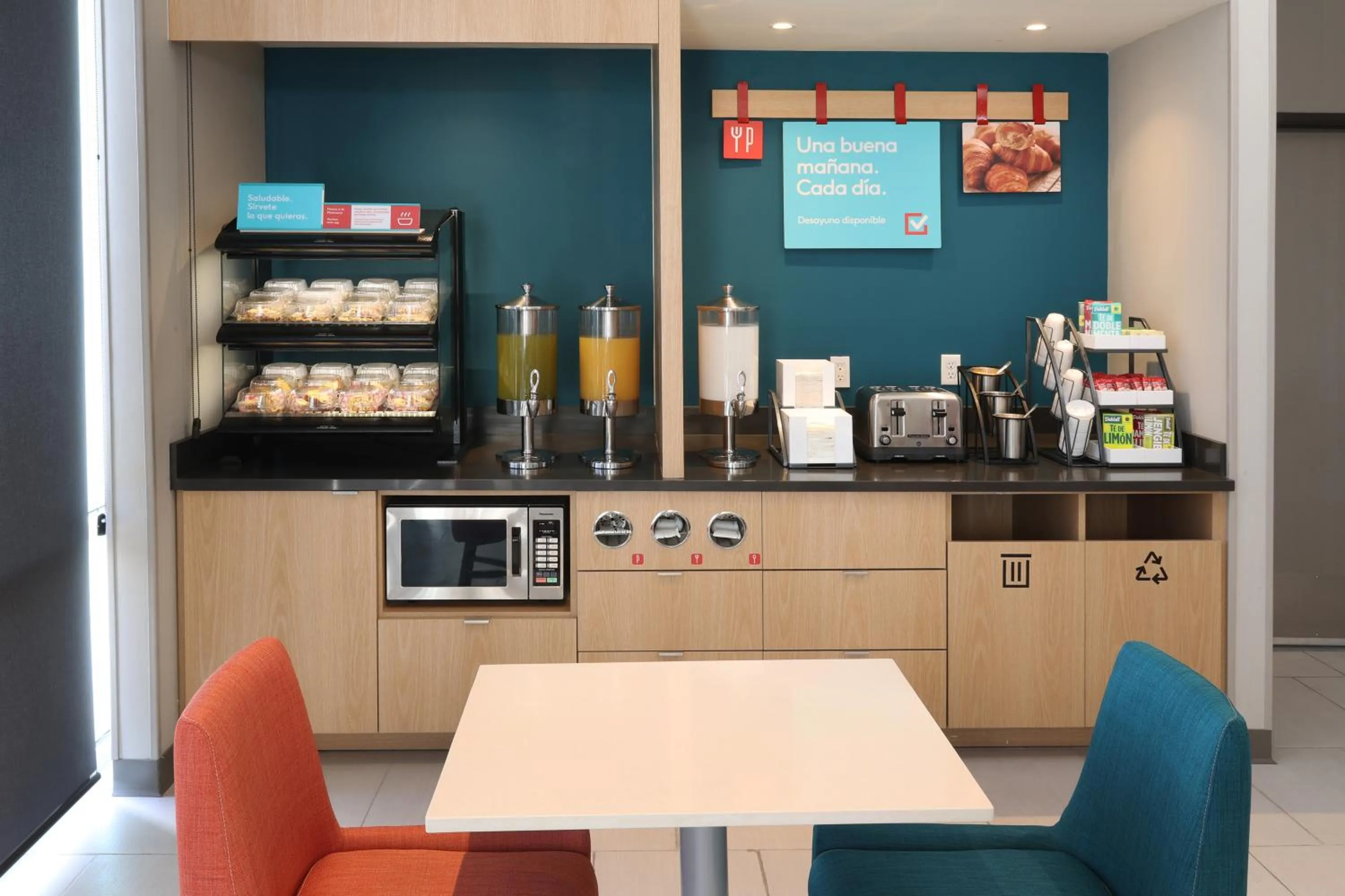 Coffee/tea facilities in avid hotel Guadalajara Aeropuerto Norte