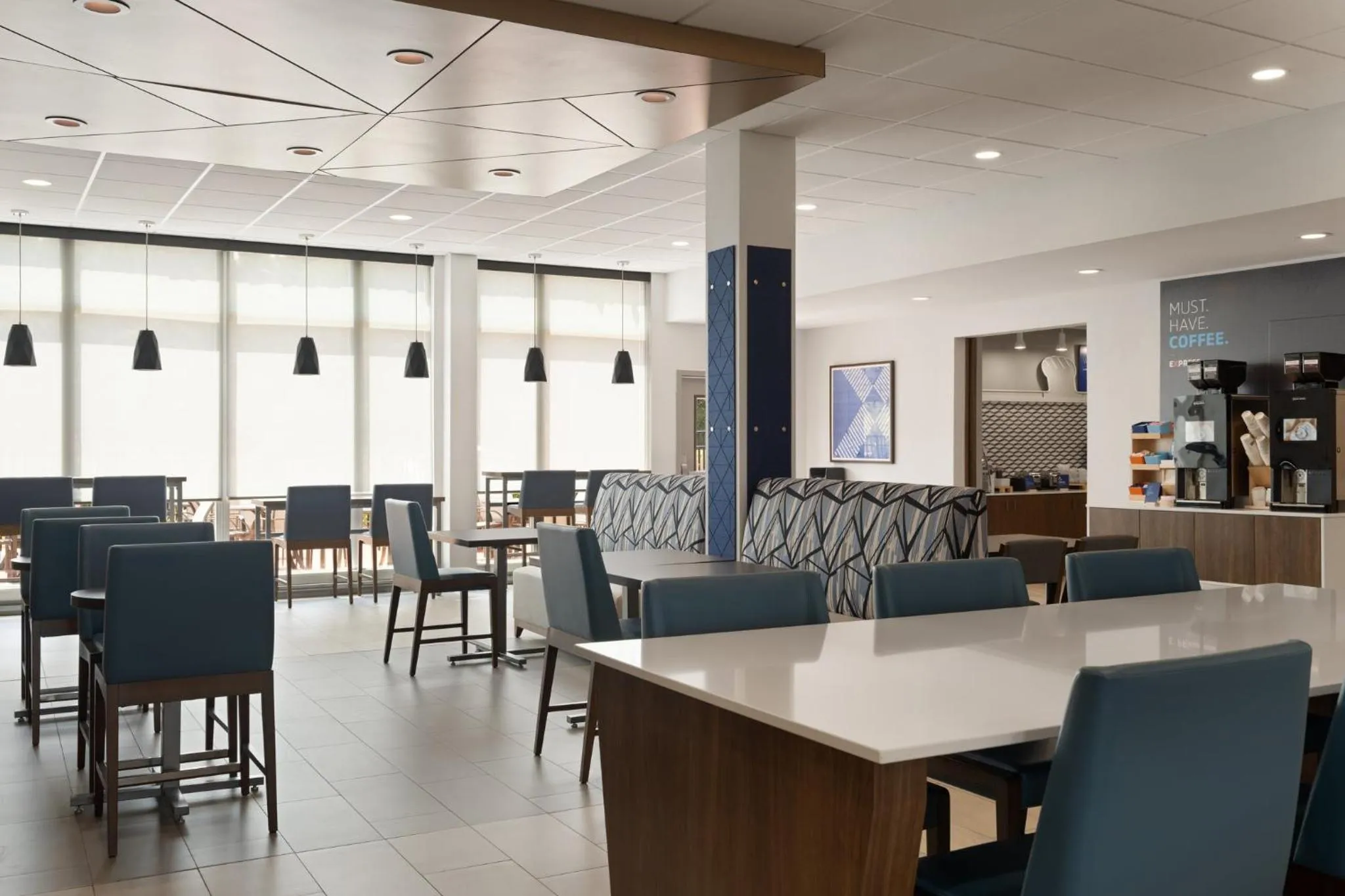 Breakfast in Holiday Inn Express & Suites Meridian I-20 by IHG