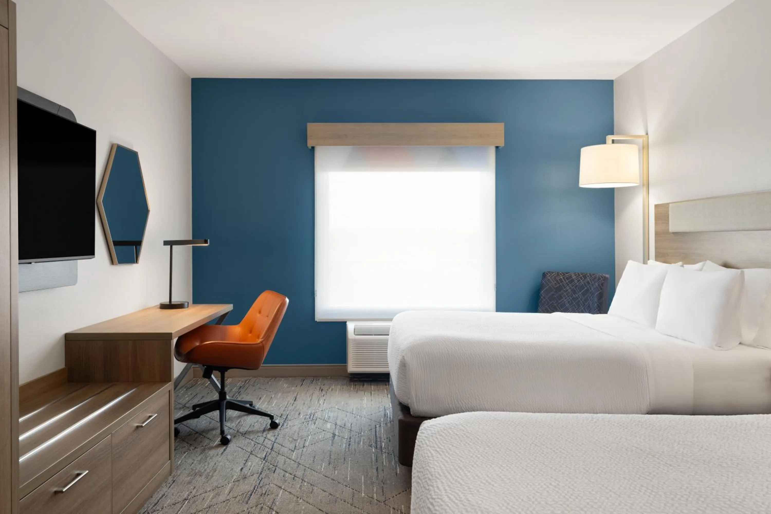Bed in Holiday Inn Express & Suites Meridian I-20 by IHG
