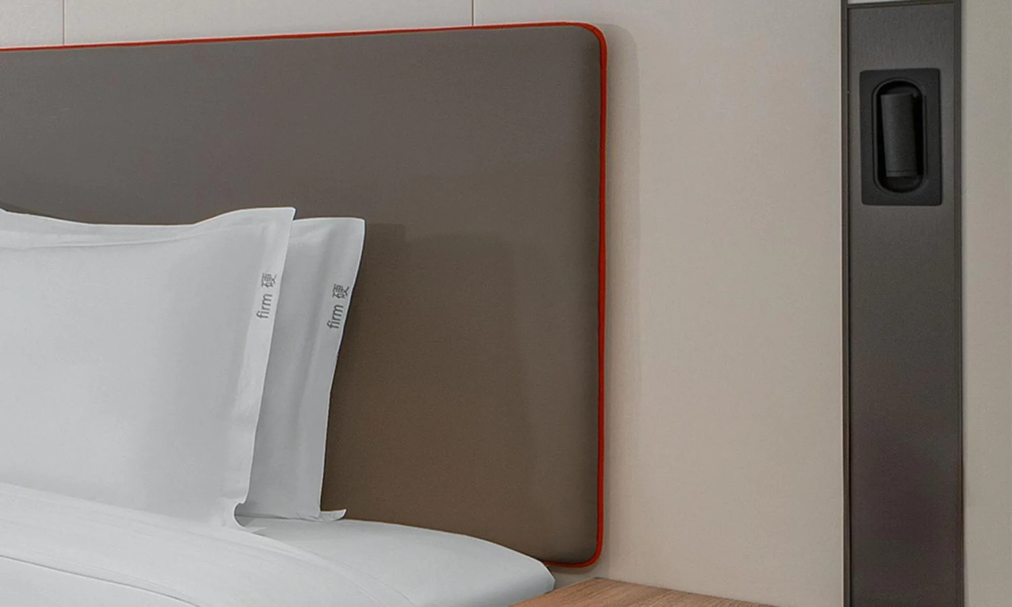 Photo of the whole room, Bed in Holiday Inn Express Xi'an Fengdong by IHG