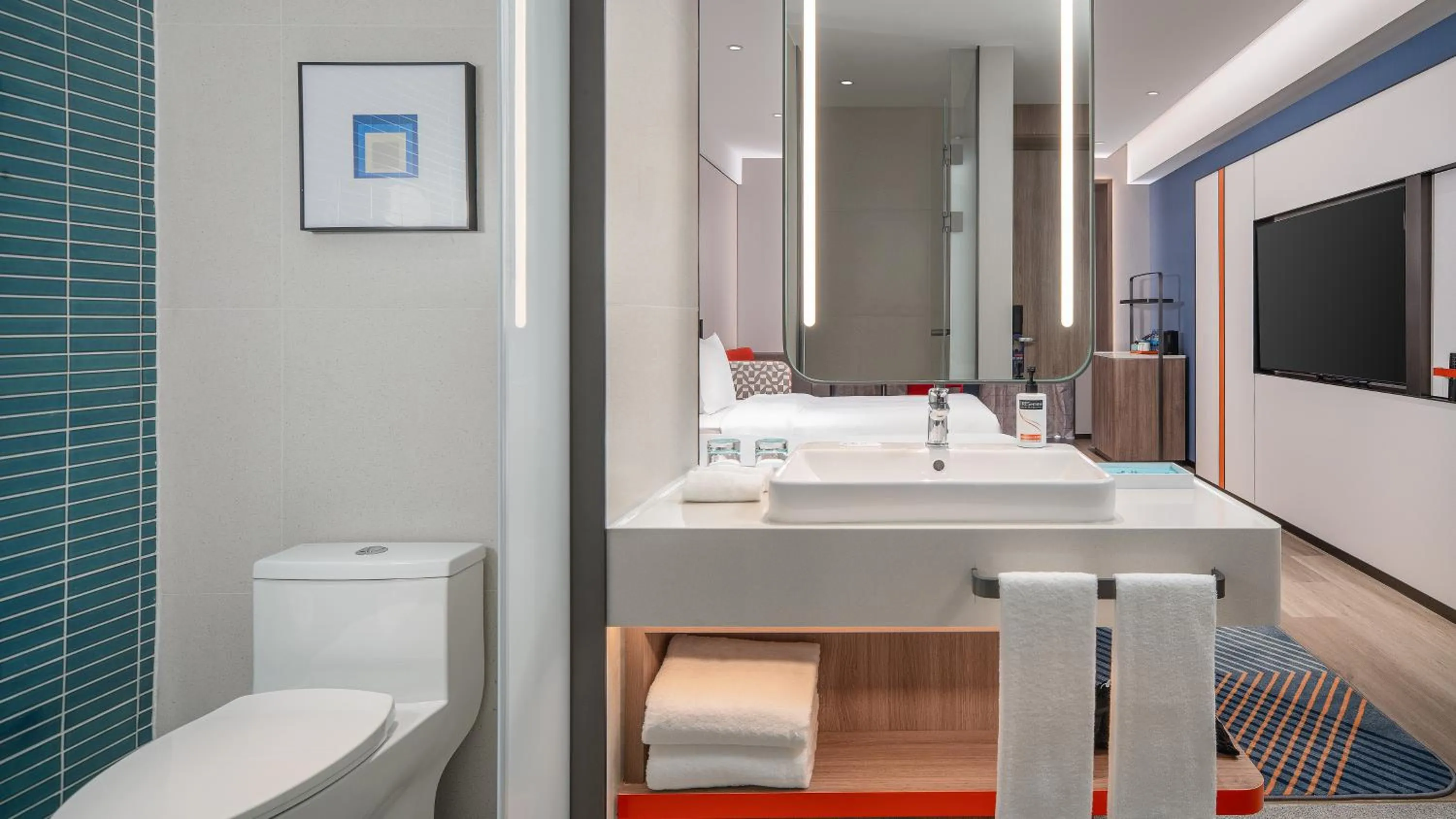 Toilet in Holiday Inn Express Xi'an Fengdong by IHG