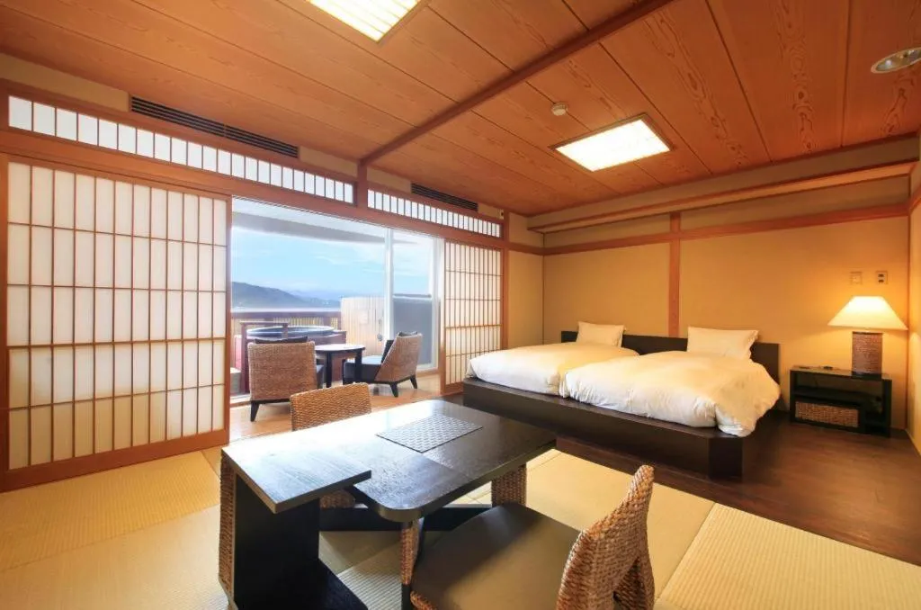 Bed in Luxury Wa Hotel Kaze No Kaori