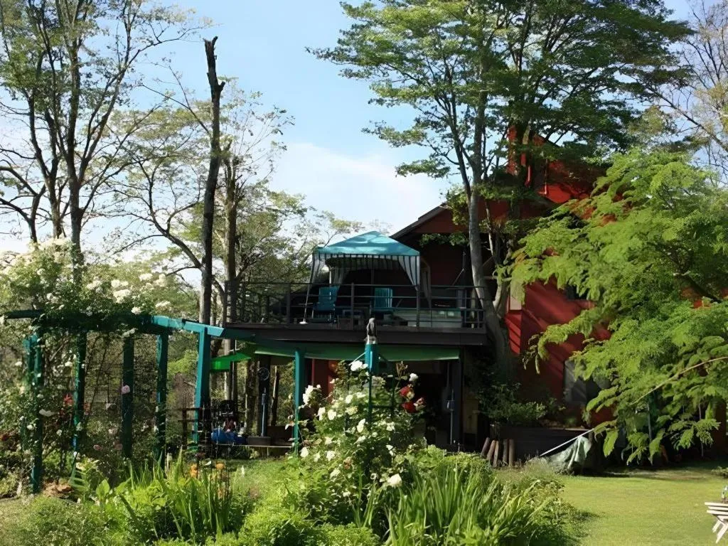 Country Inn Canadian House