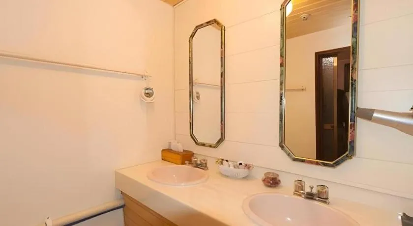 Country Inn Canadian House