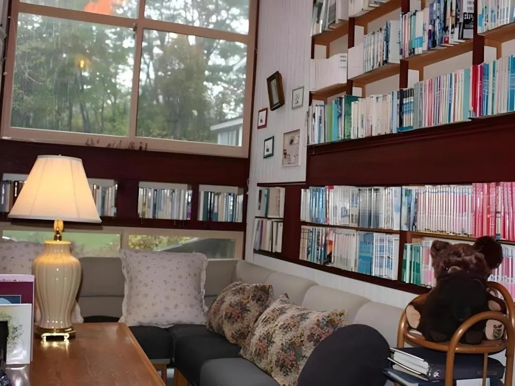 Country Inn Canadian House