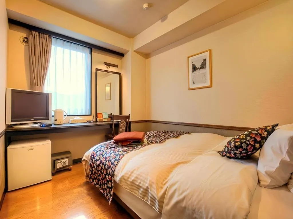 Bed in Otaru Furukawa Hotel