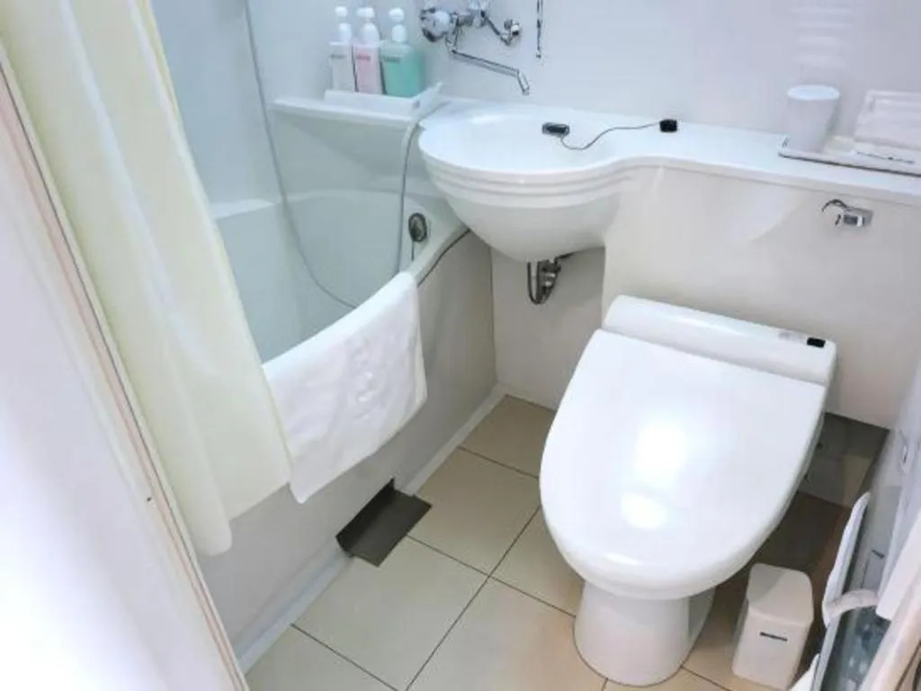 Hotel Shimbashi Sambankan