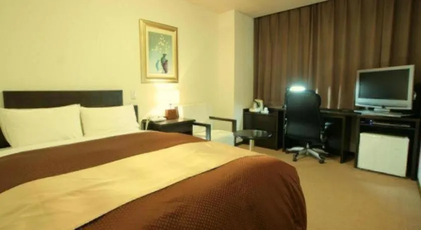 Bed in Hotel Sealuck Pal Takasaki