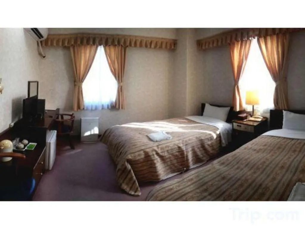 Bed in Business Green Hotel Hino