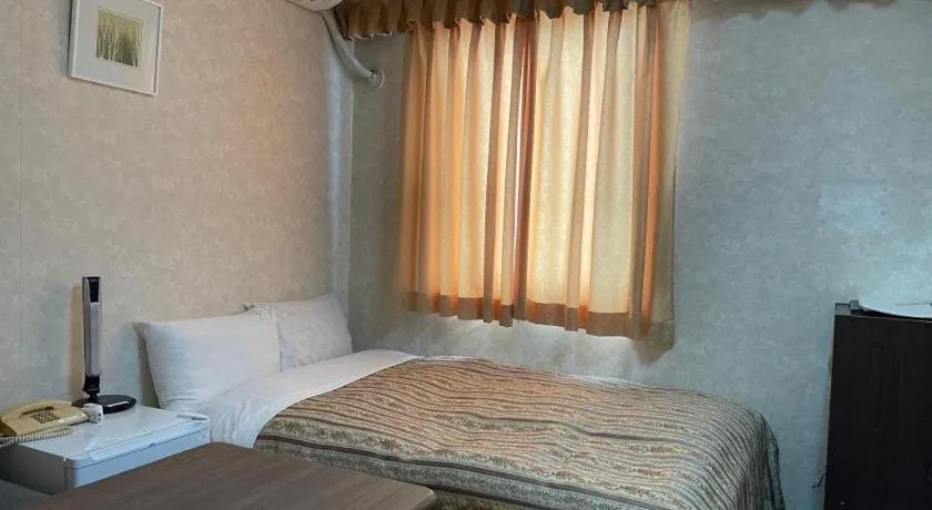 Bed in Business Green Hotel Hino