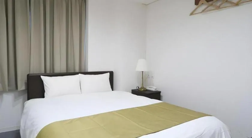 Bed in Rozy Hotel Namba