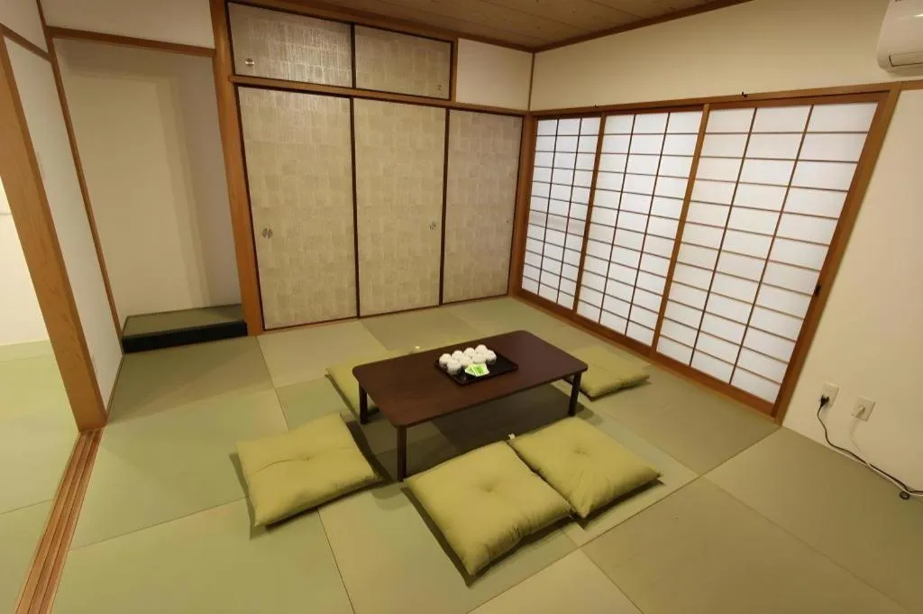 Bed in Rozy Hotel Namba