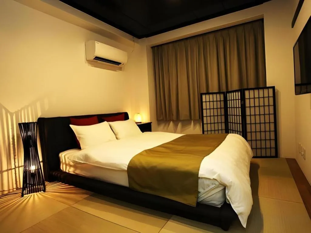 Bed in Rozy Hotel Namba