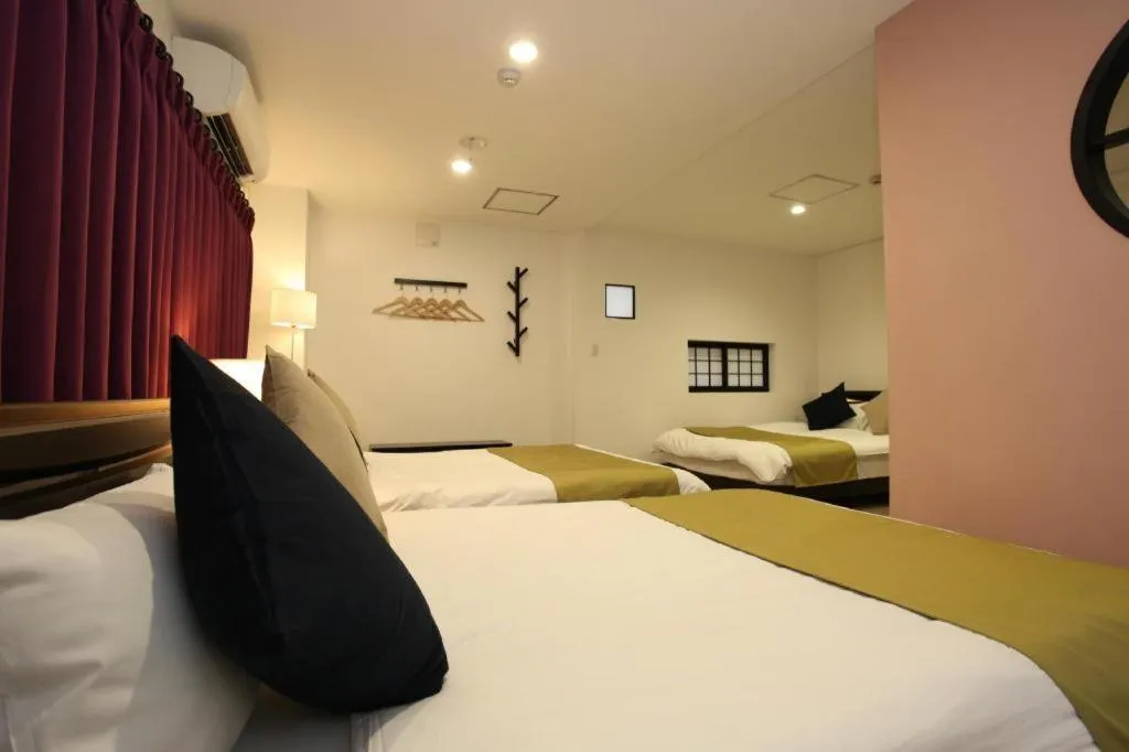 Bed in Rozy Hotel Namba