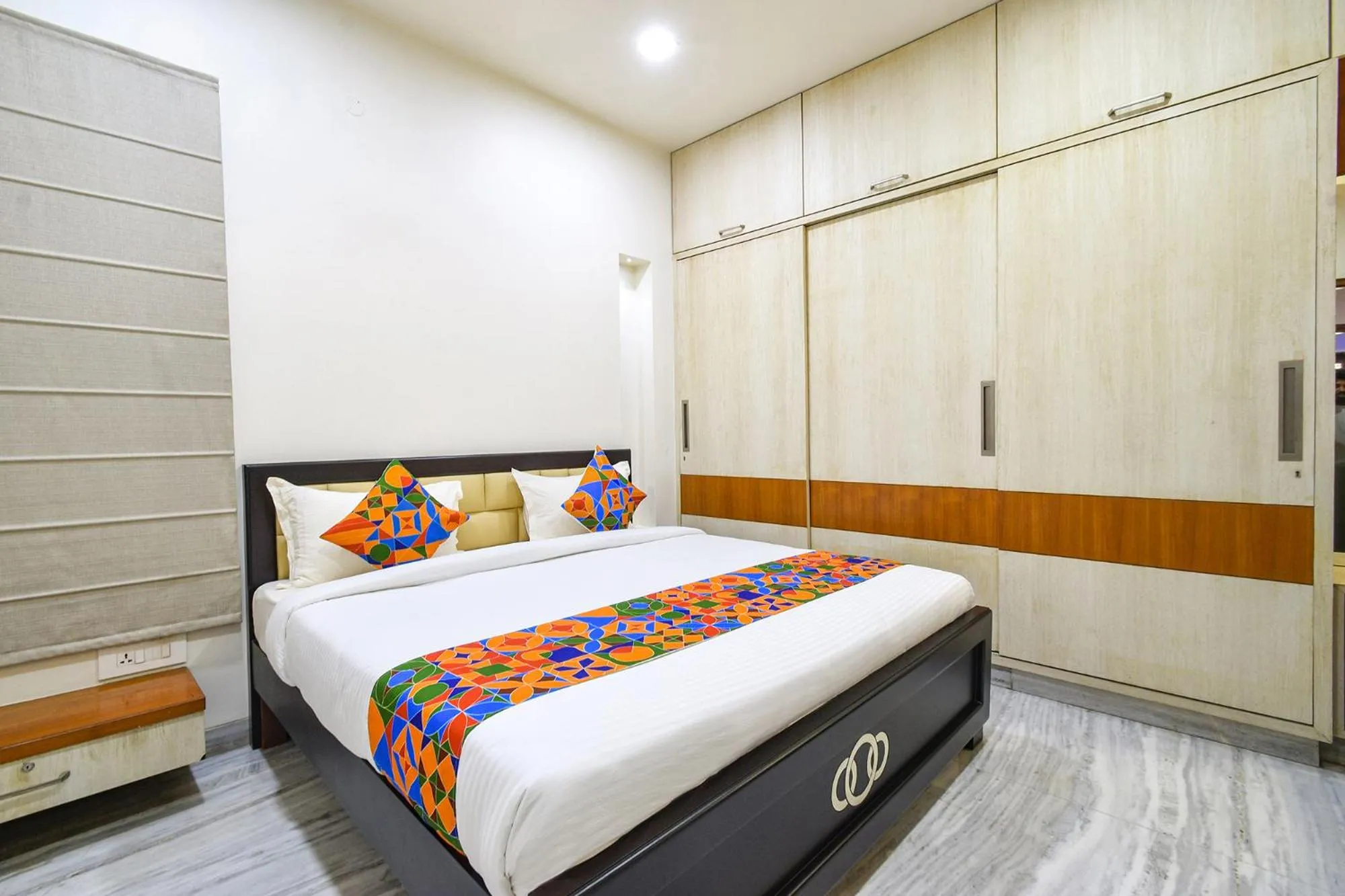 Bed in FabHotel De Alphabet II - Nr Ameerpet Metro Station