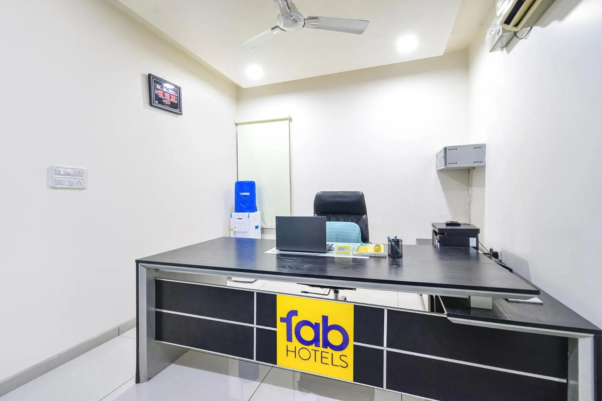 Lobby or reception in FabHotel De Alphabet II - Nr Ameerpet Metro Station