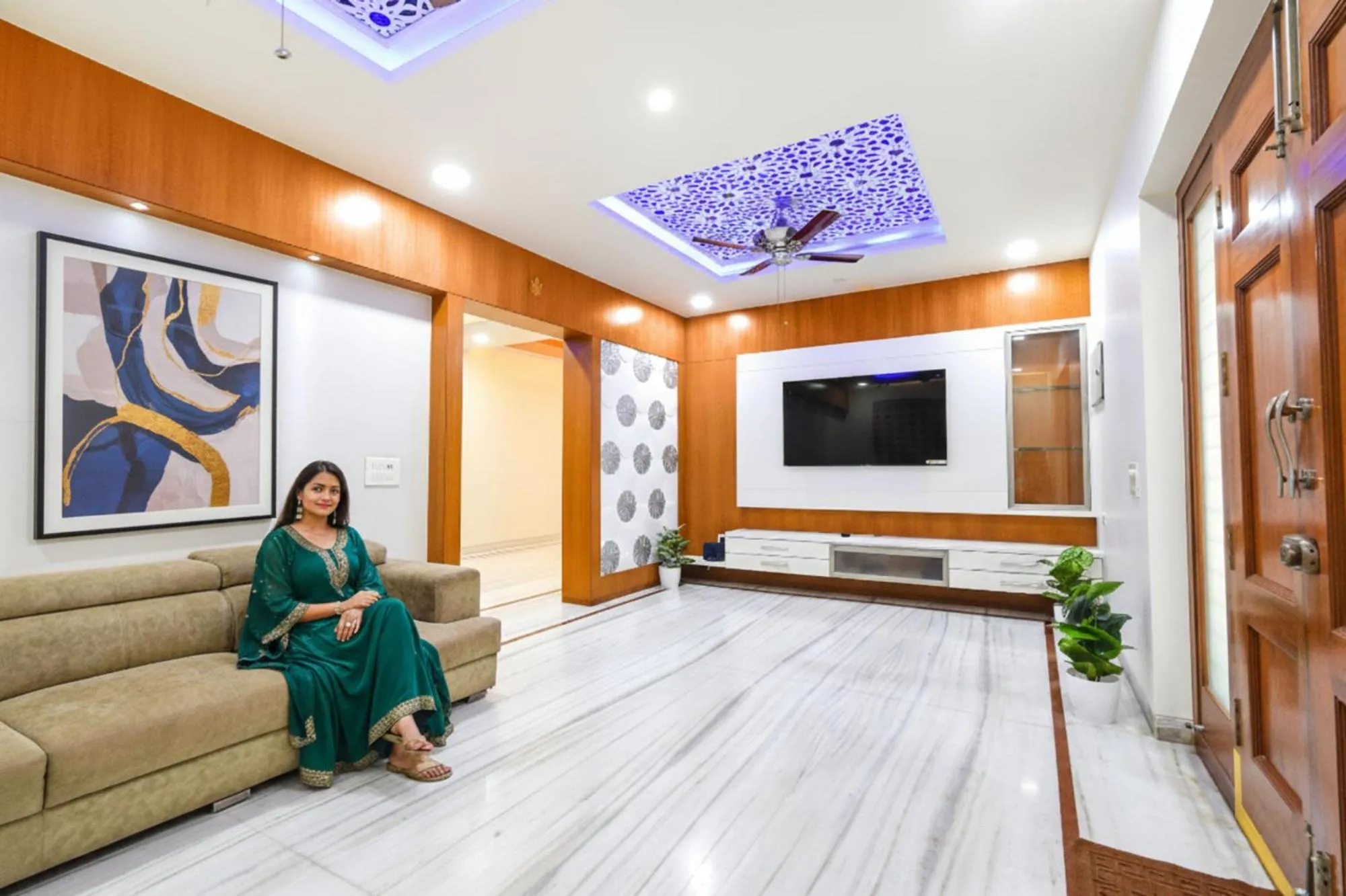 Seating area in FabHotel De Alphabet II - Nr Ameerpet Metro Station