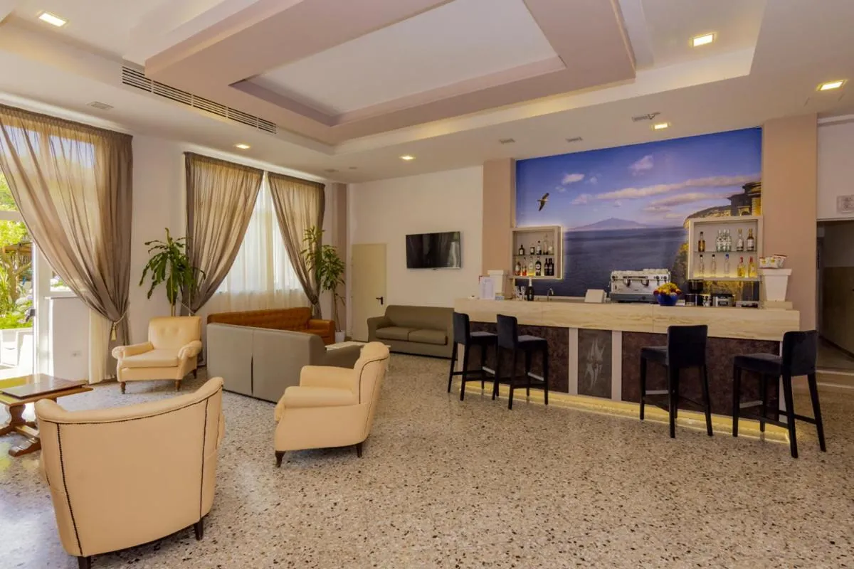 Lounge or bar in Sisters Hotel