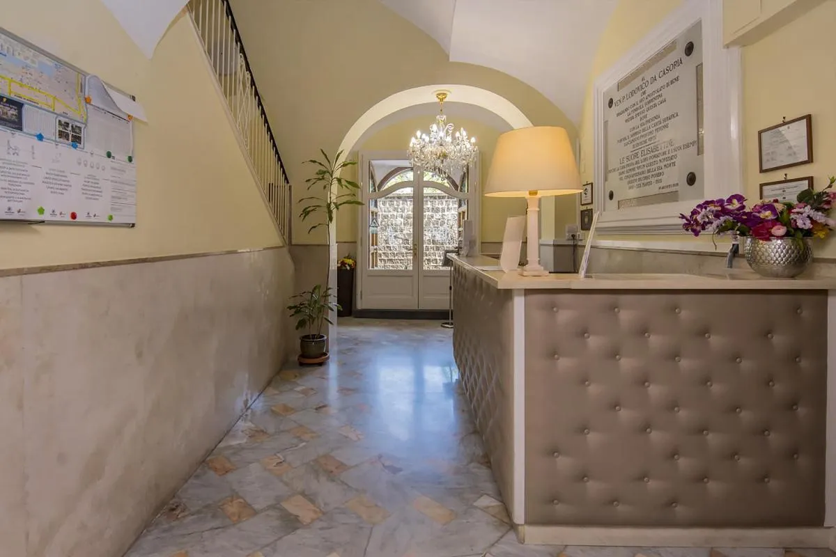 Lobby or reception in Sisters Hotel