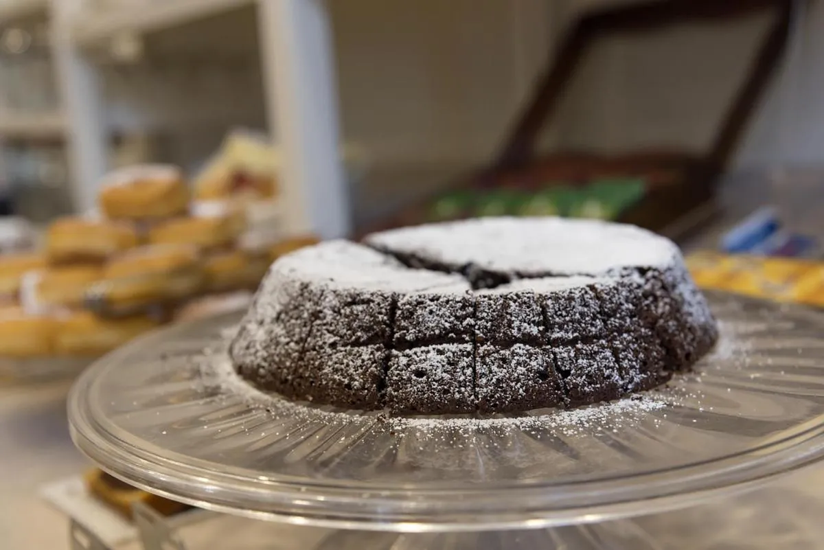 Food in Sisters Hotel