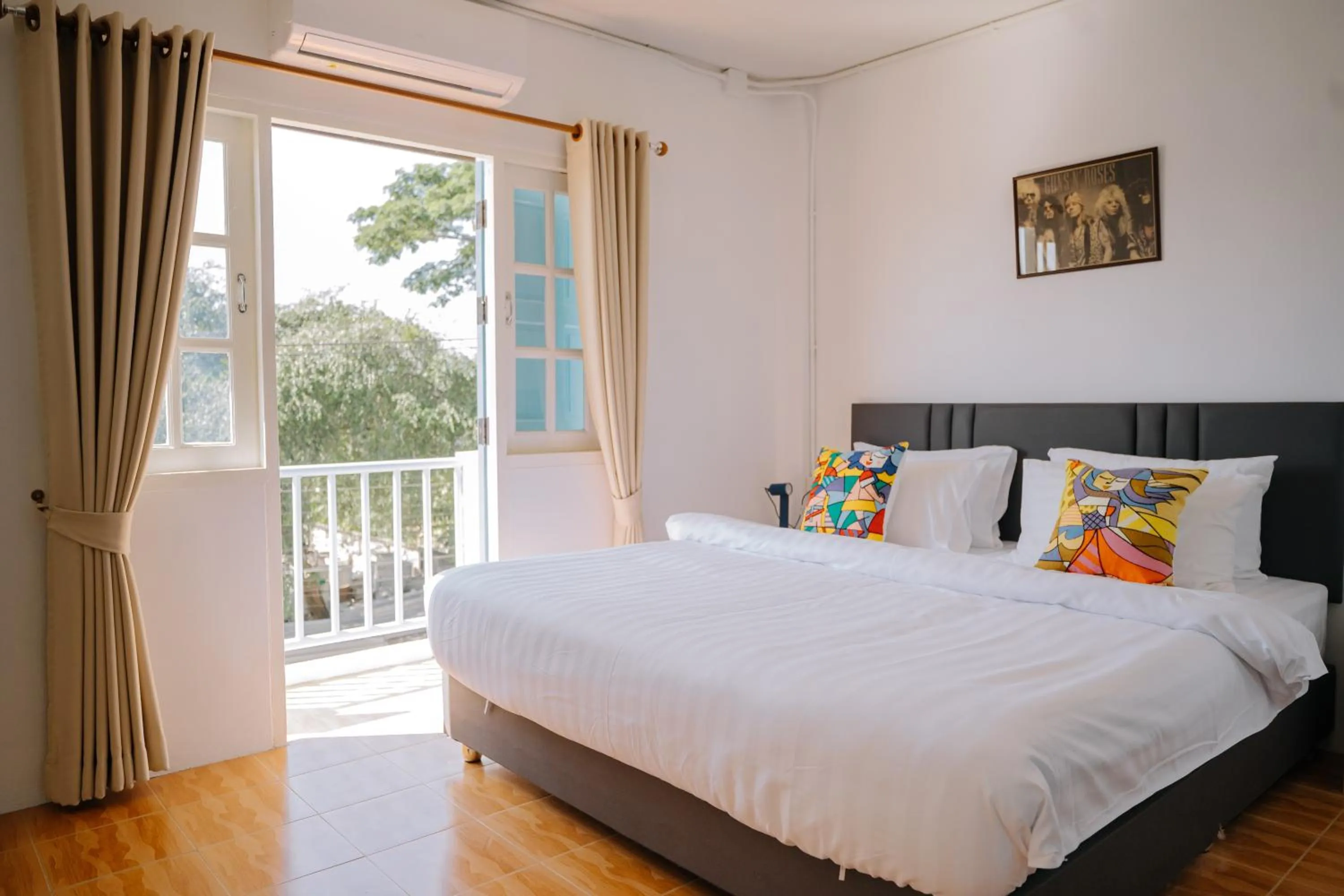 Balcony/Terrace, Bed in B&B Chiangrai