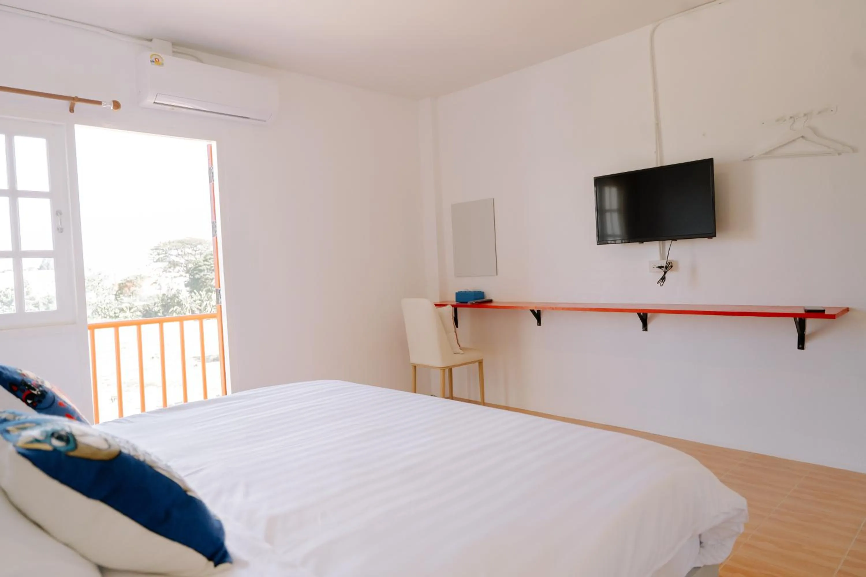 TV and multimedia, Bed in B&B Chiangrai