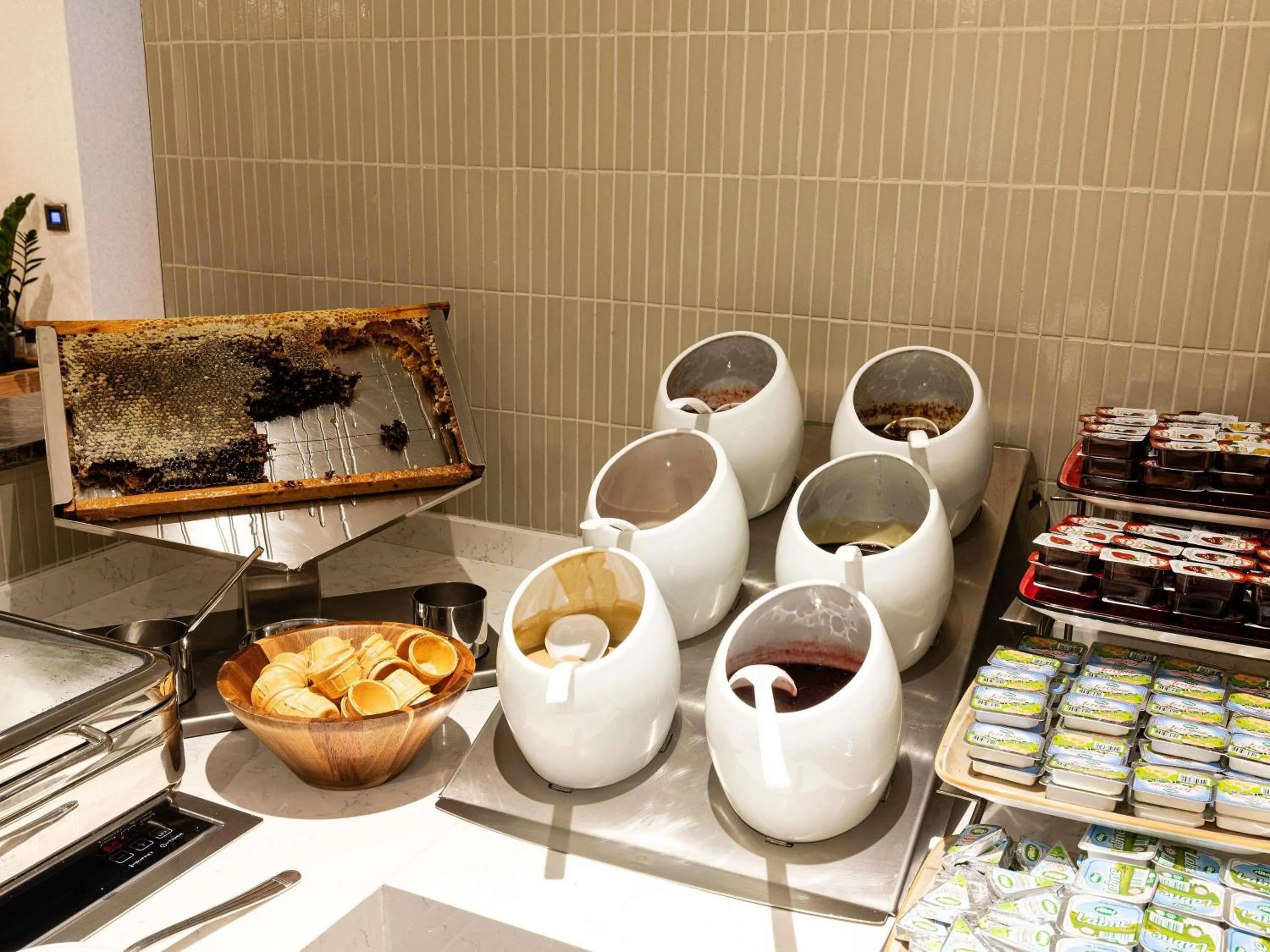 Restaurant/places to eat in Levni Istanbul Hotel Handwritten Collection by ACCOR