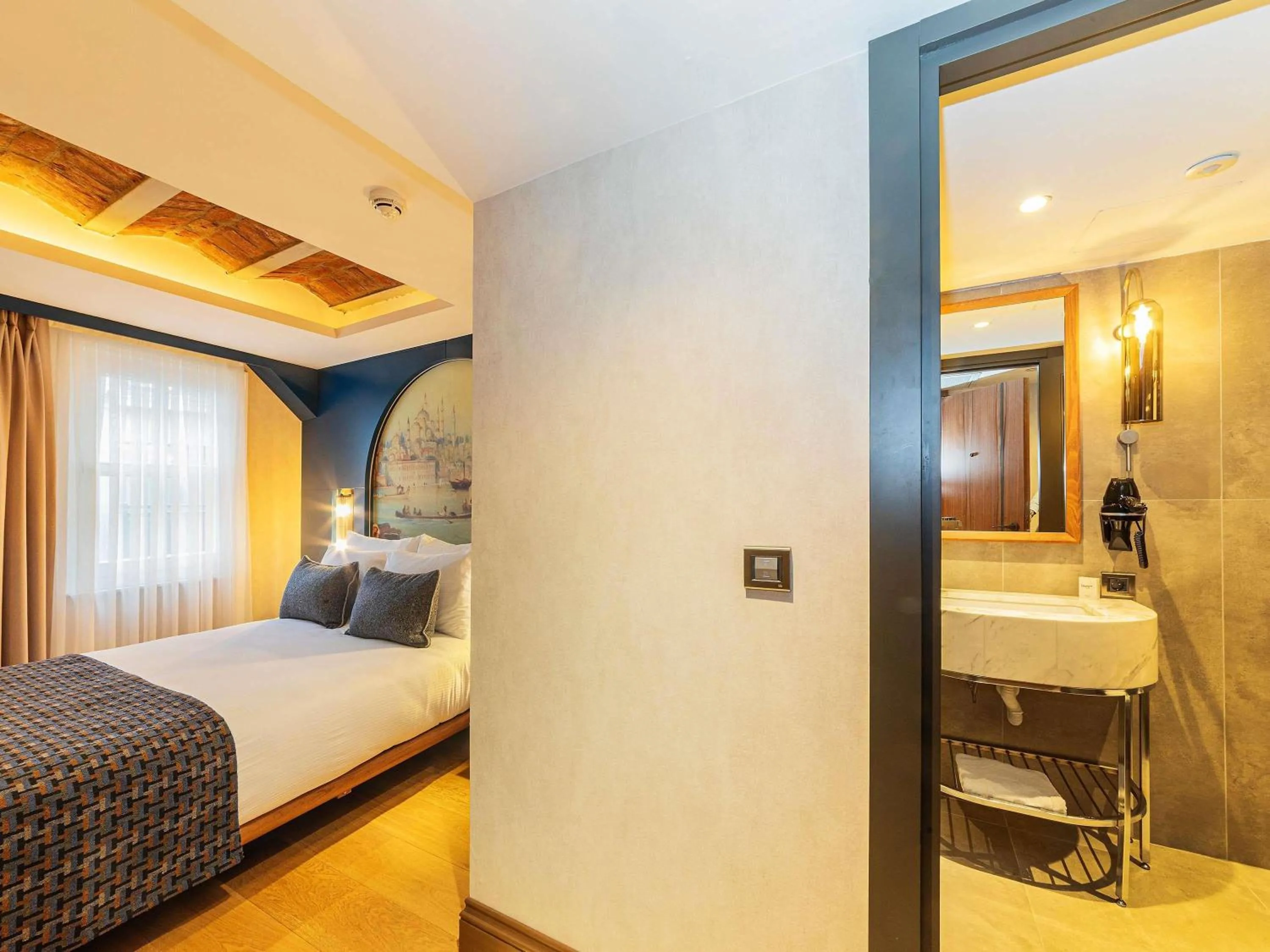 Bedroom, Bed in Levni Istanbul Hotel Handwritten Collection by ACCOR