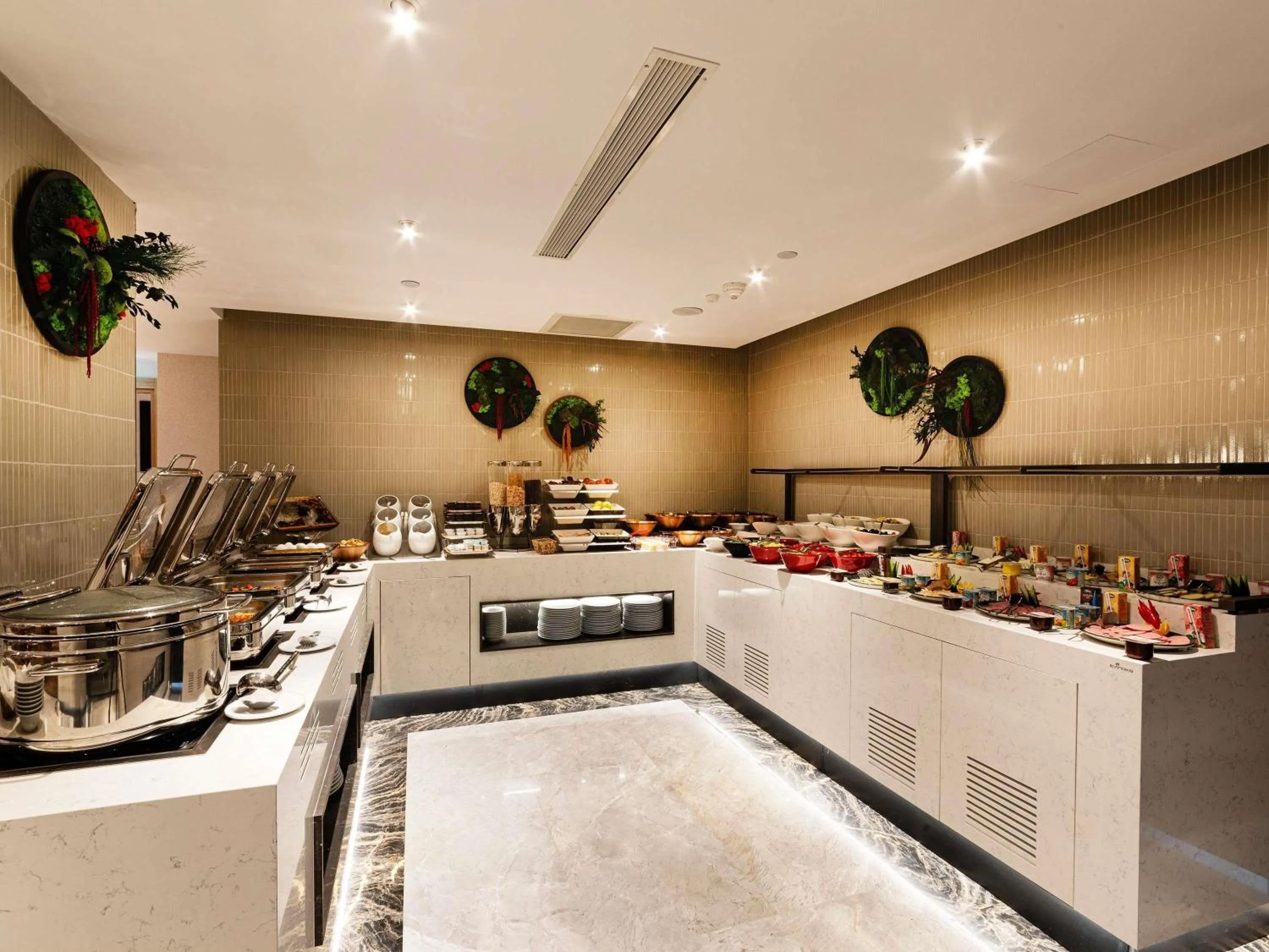 Restaurant/places to eat in Levni Istanbul Hotel Handwritten Collection by ACCOR