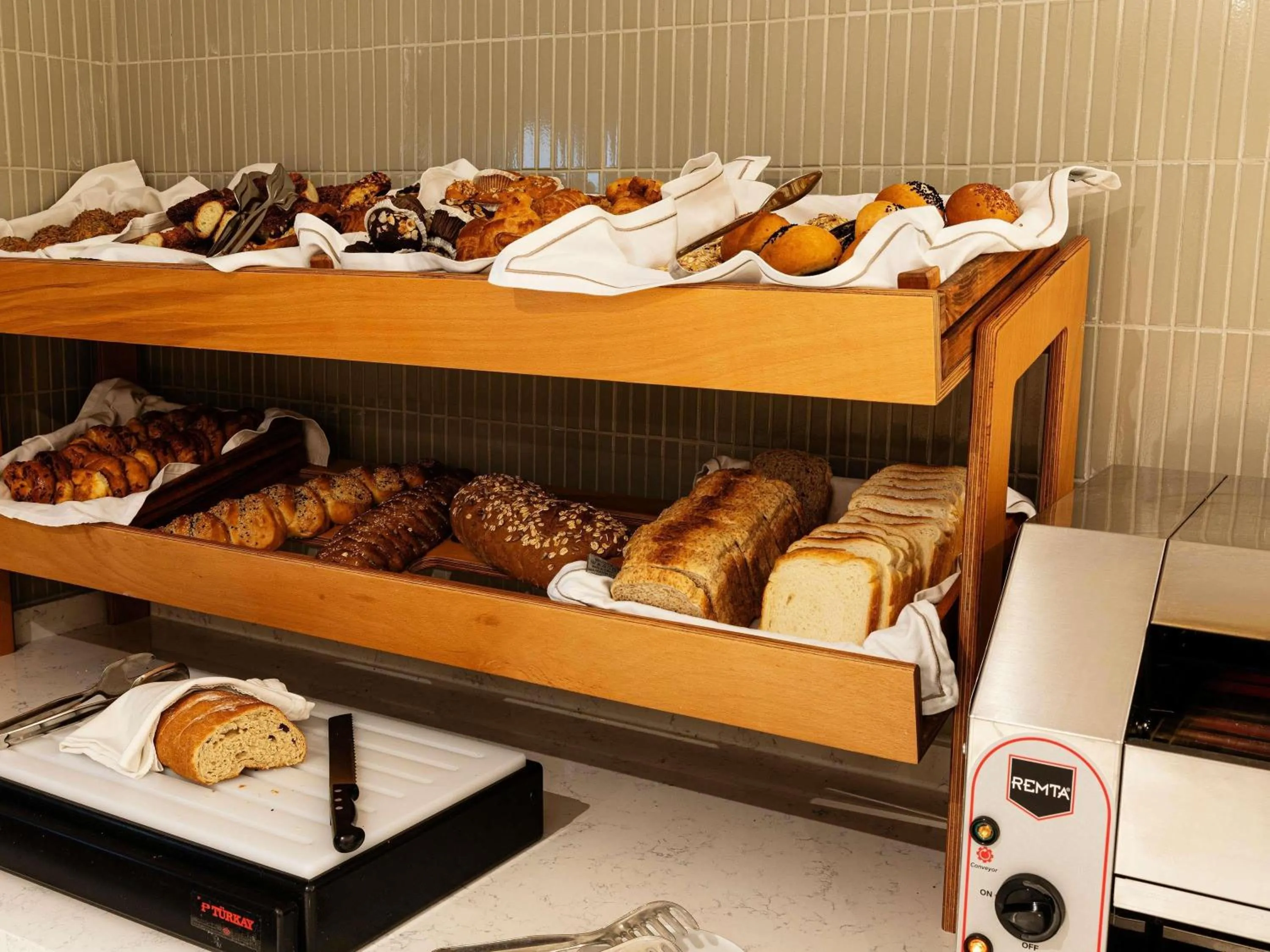 Restaurant/places to eat in Levni Istanbul Hotel Handwritten Collection by ACCOR