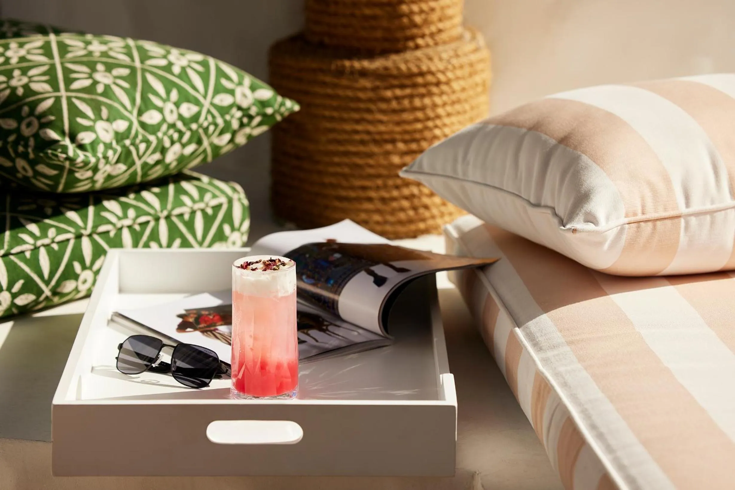Balcony/Terrace, Bed in Mama Shelter Dubai