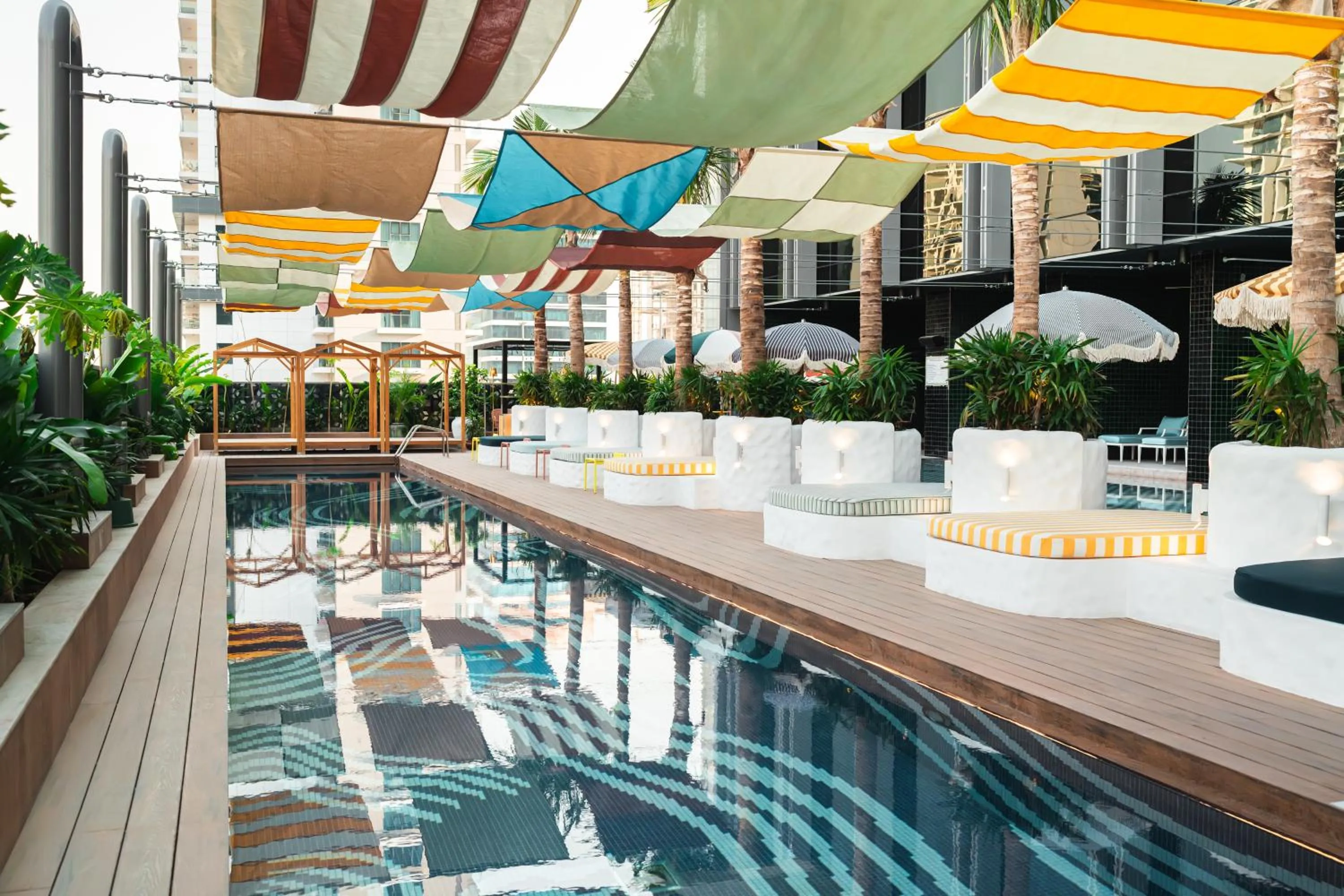 Swimming pool in Mama Shelter Dubai