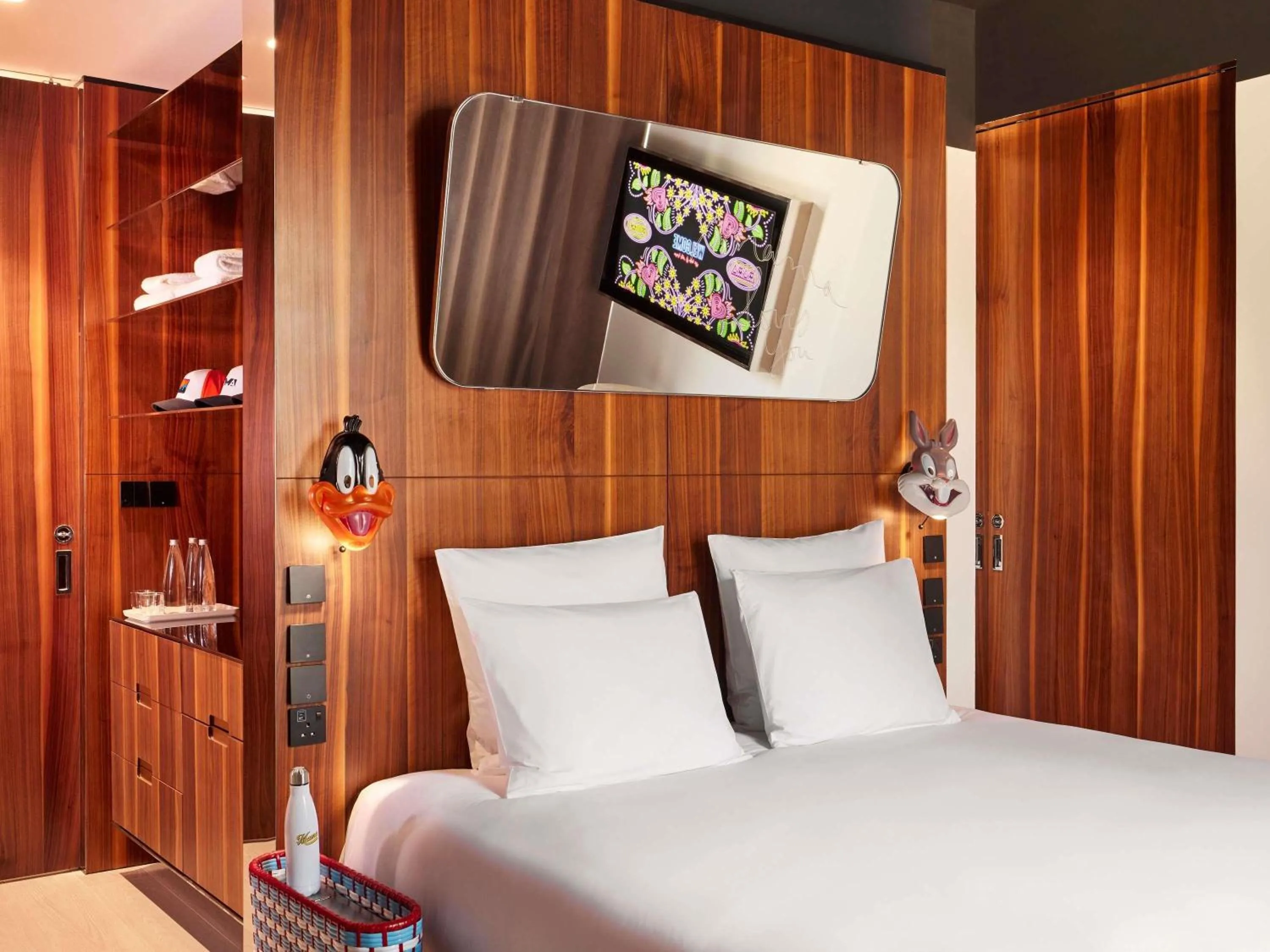 Bedroom, Bed in Mama Shelter Dubai