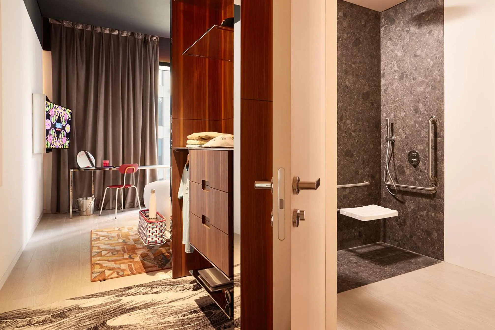 Shower in Mama Shelter Dubai