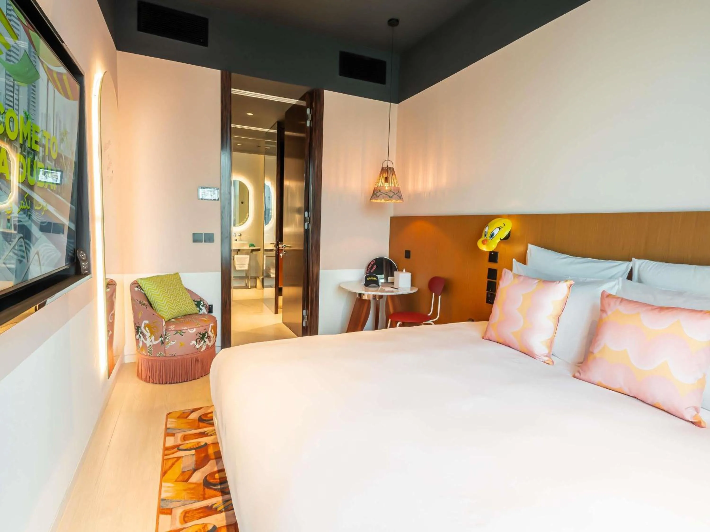 Bedroom, Bed in Mama Shelter Dubai