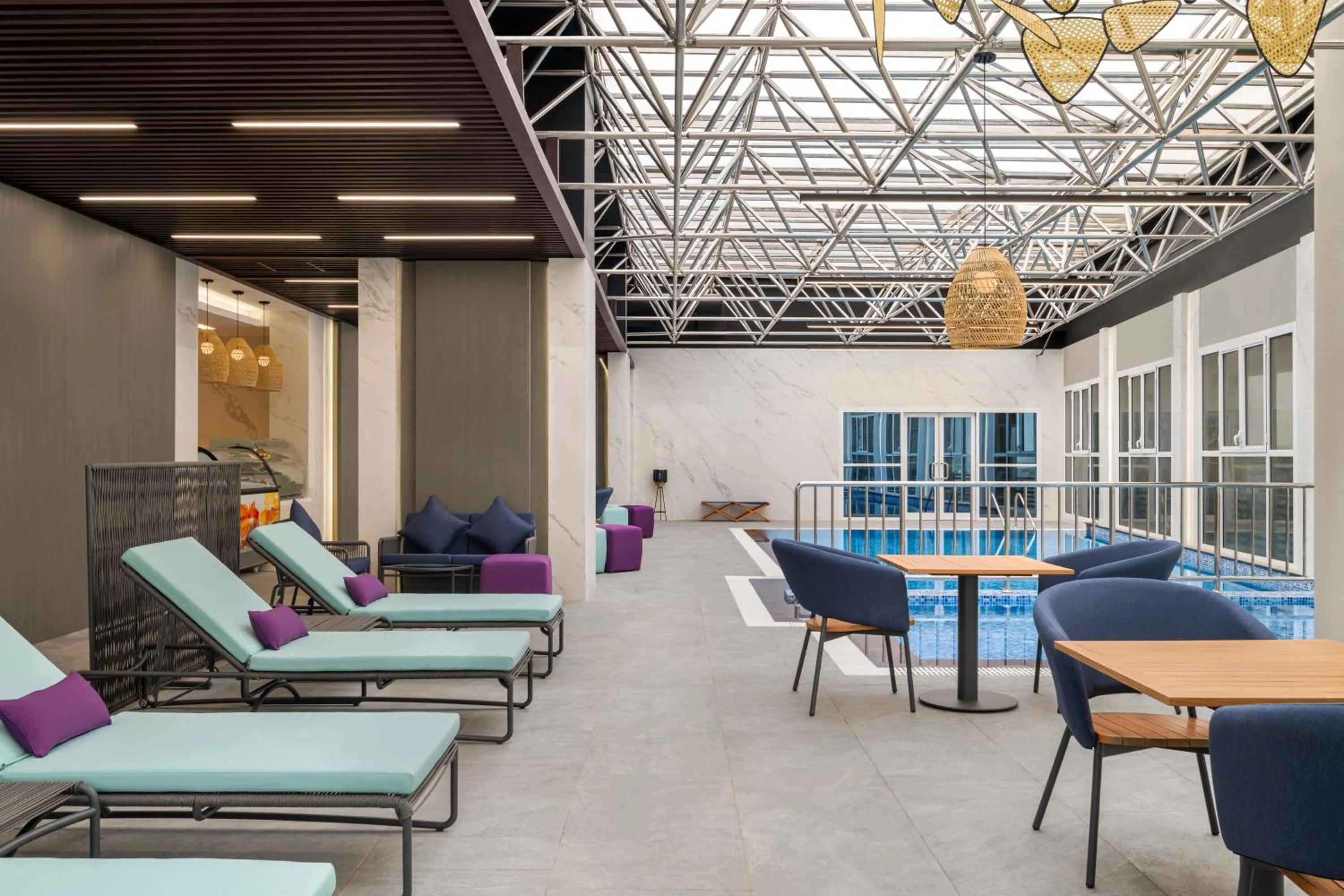 Swimming pool in Mercure Riyadh Al Anoud