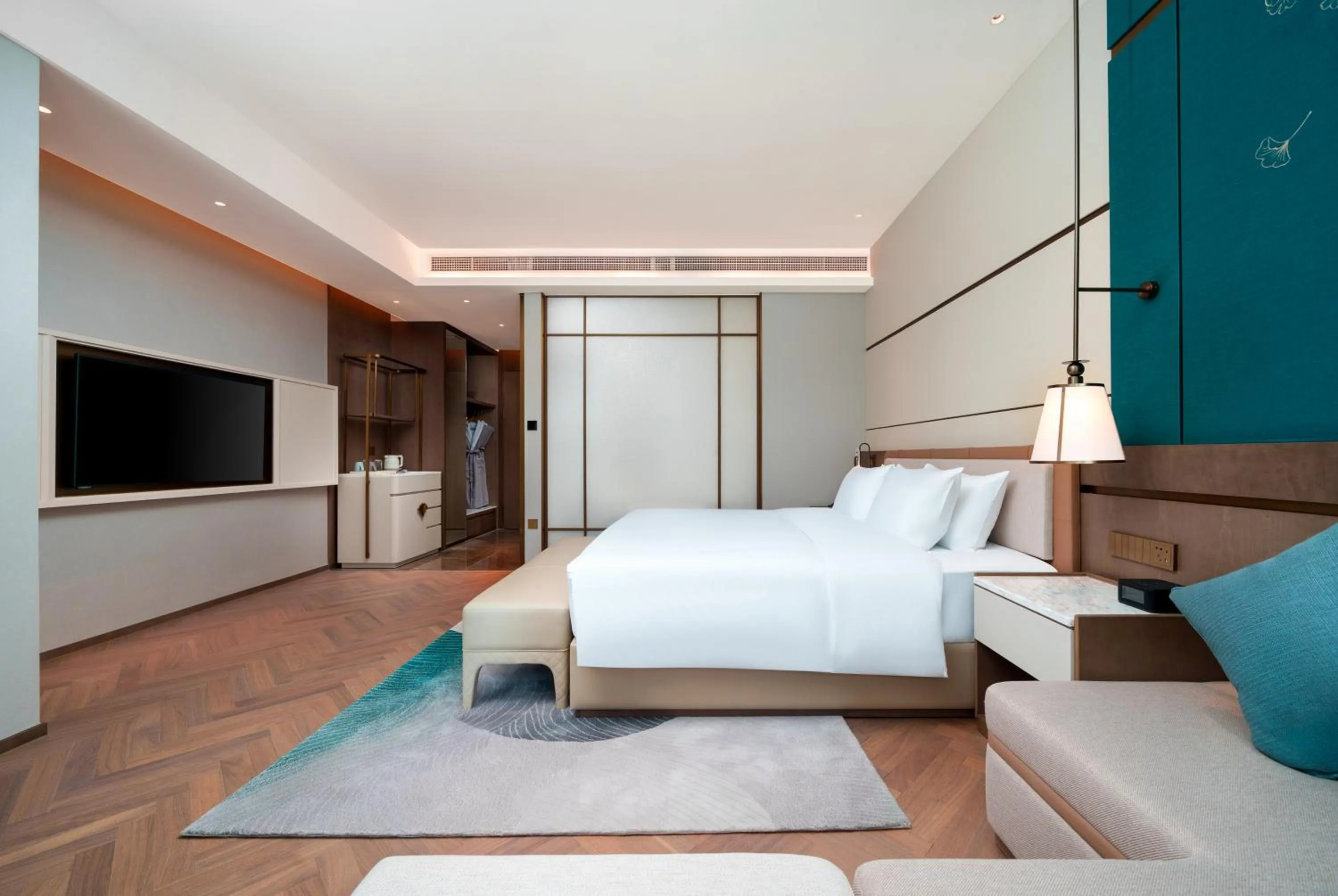 Bedroom in Grand Mercure Hangzhou Qingshan Lake