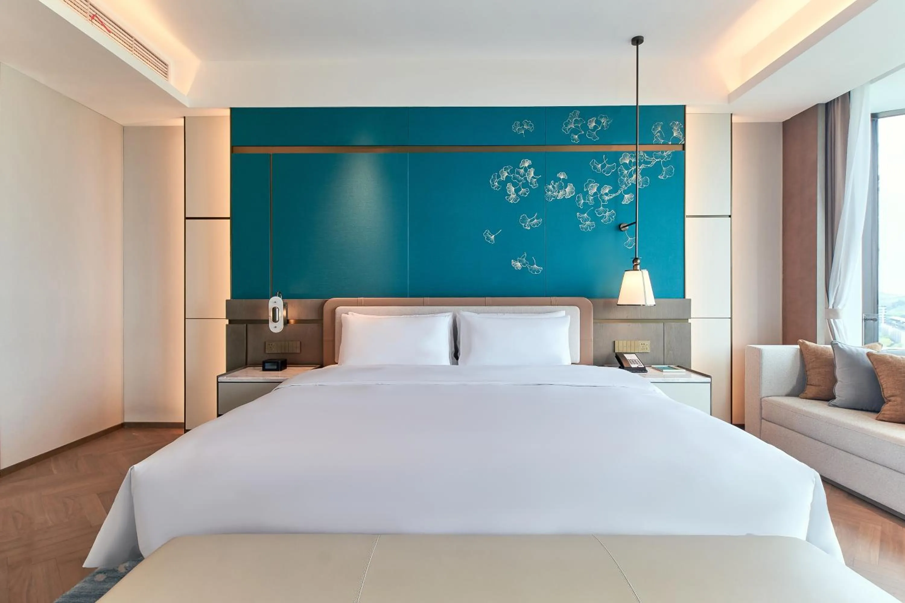 Bedroom in Grand Mercure Hangzhou Qingshan Lake