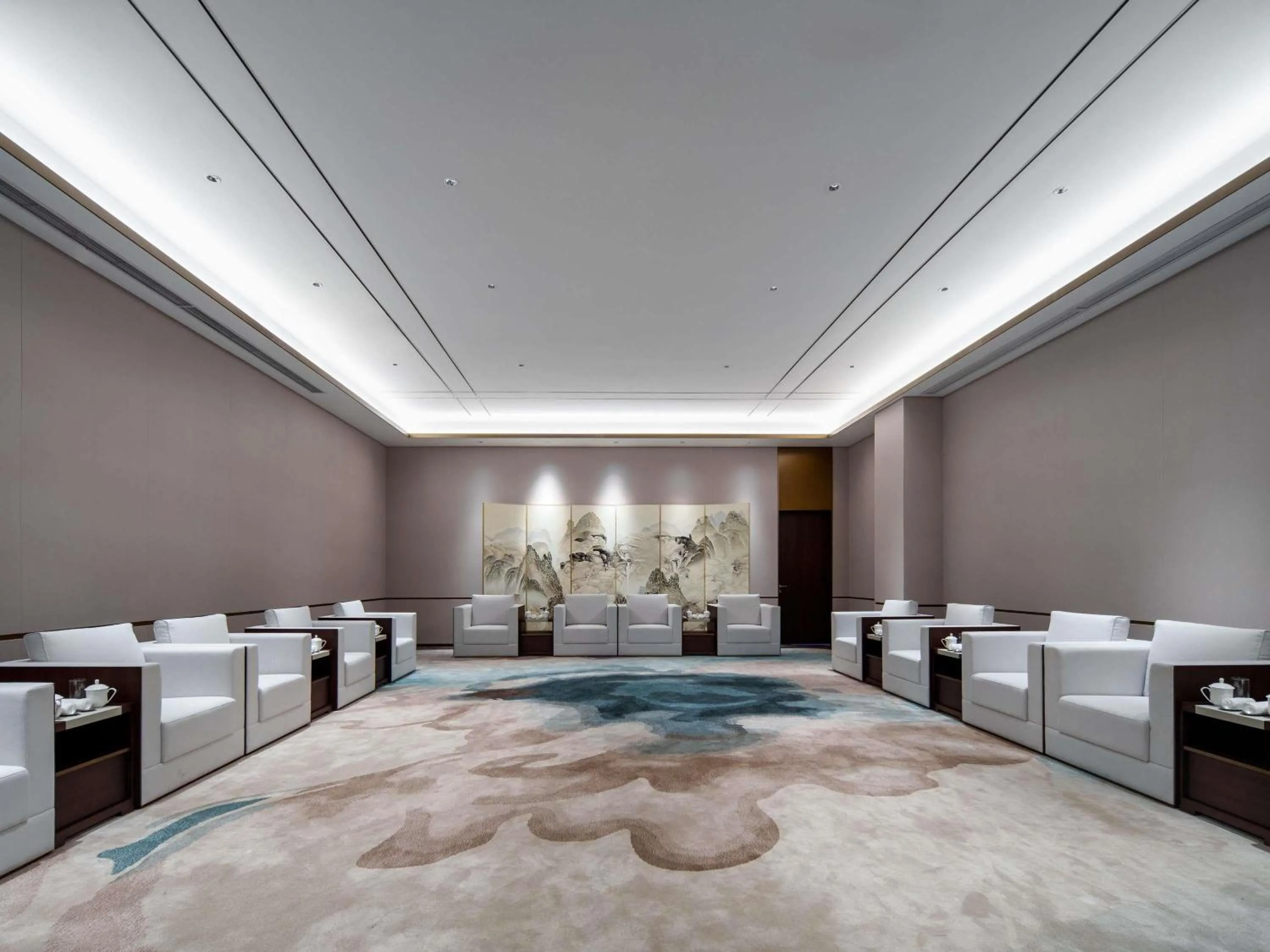 Meeting/conference room in Grand Mercure Hangzhou Qingshan Lake
