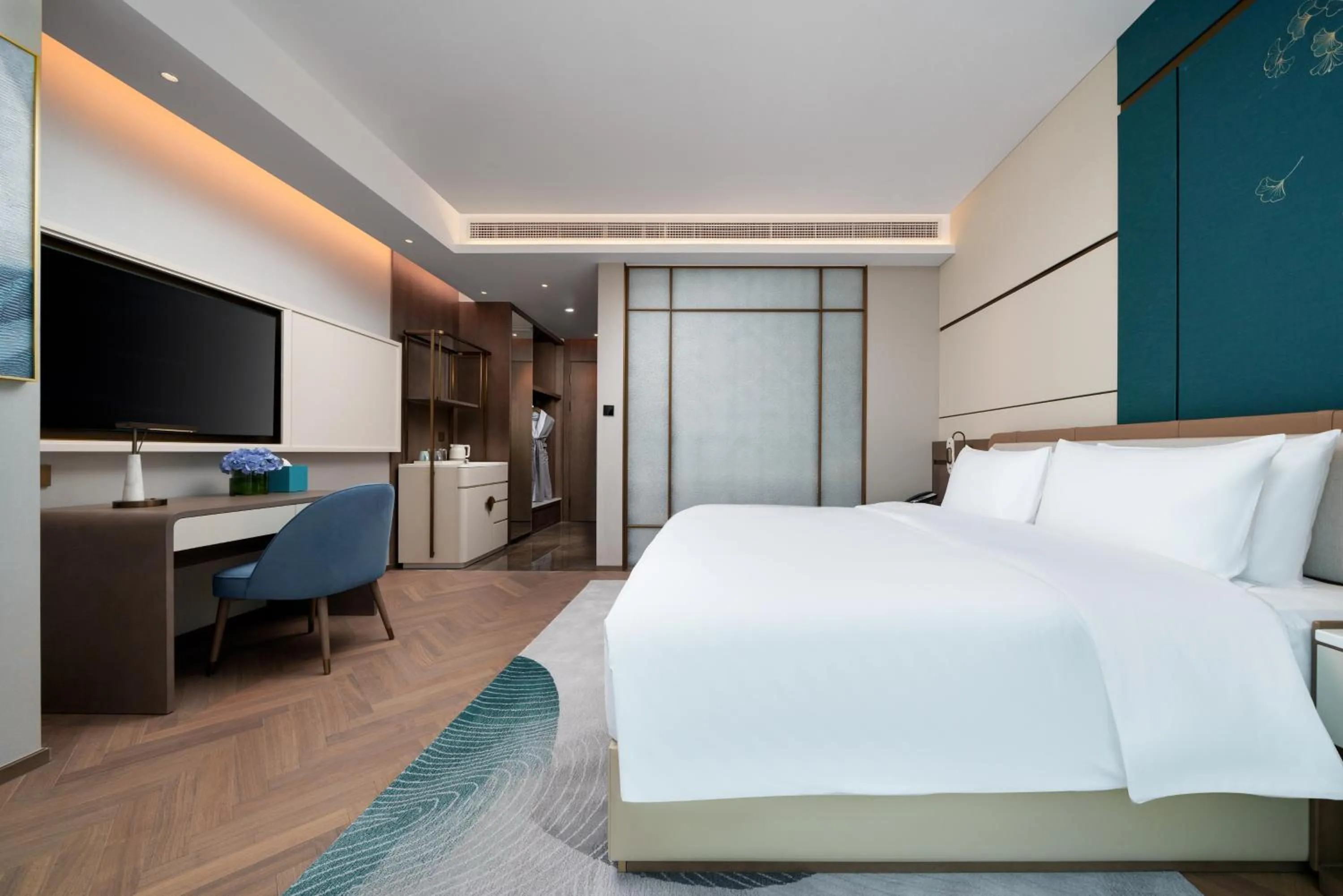 Bedroom in Grand Mercure Hangzhou Qingshan Lake