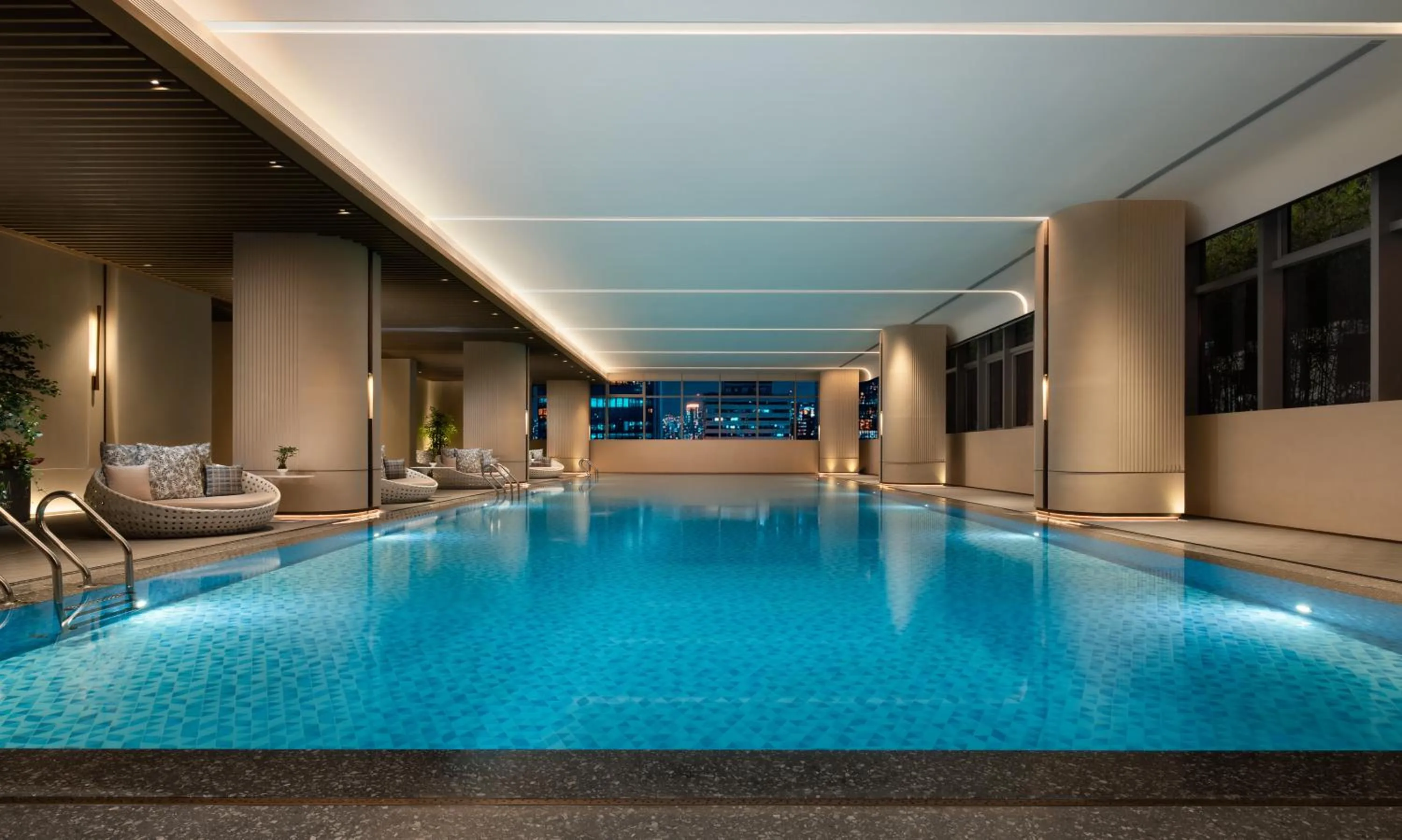 Swimming pool in Fashion Town Hotel Shenzhen MGallery Collection