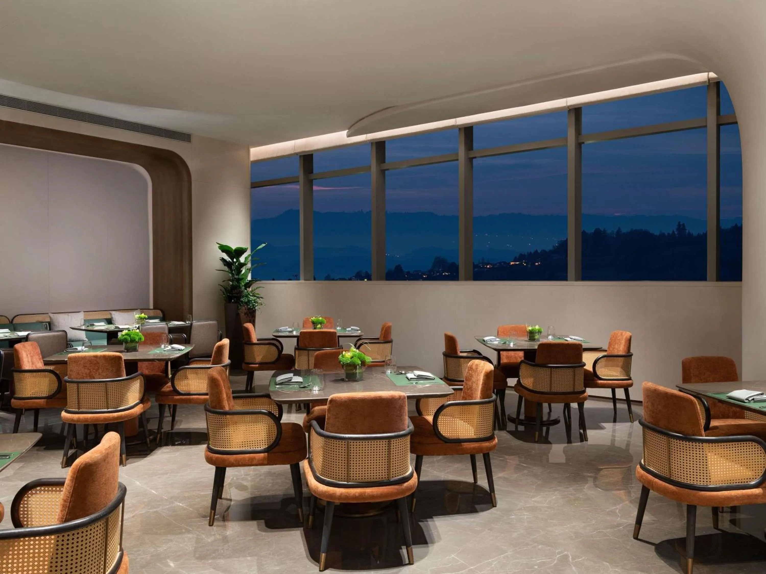 Restaurant/places to eat in Fashion Town Hotel Shenzhen MGallery Collection