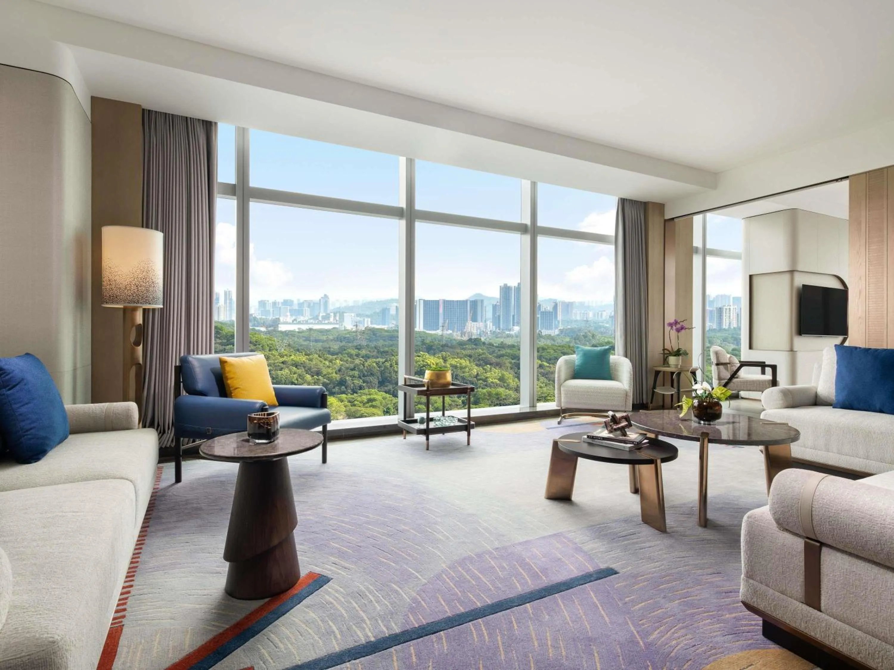 Bedroom in Fashion Town Hotel Shenzhen MGallery Collection