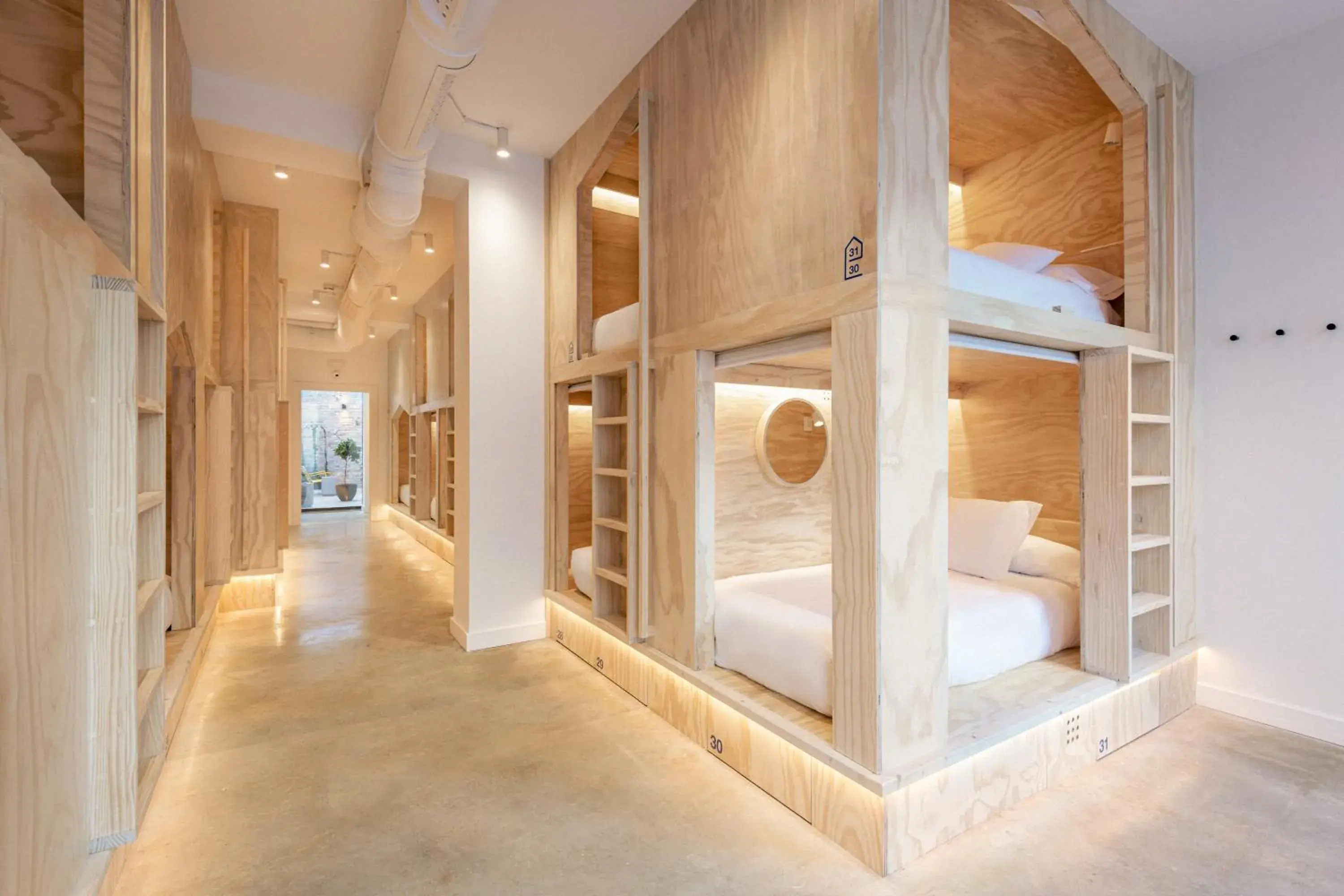 Colo Colo Hostel Valencia - Single Private Beds Colo Colo Hostel Valencia - Single Private Beds