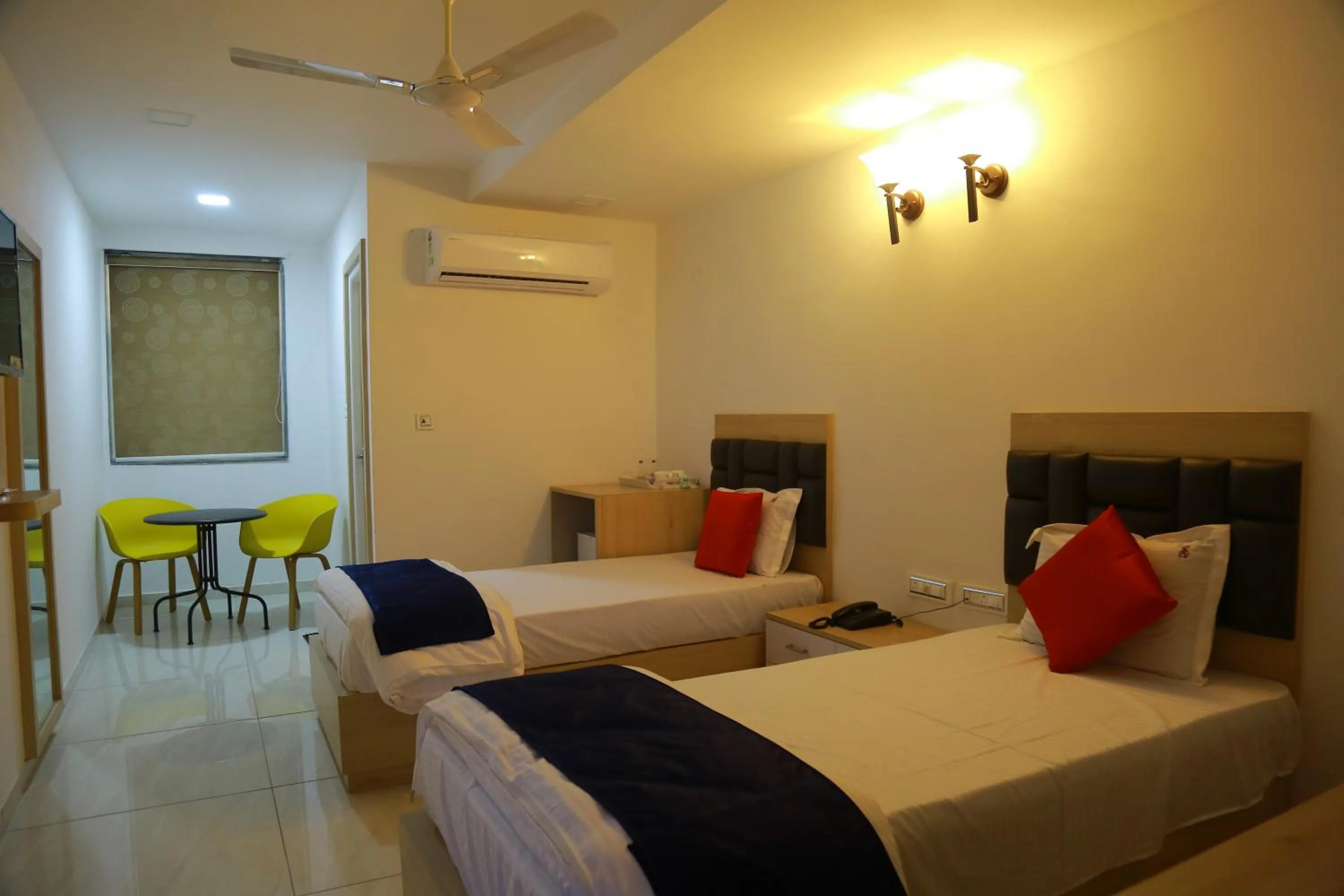 Deluxe Twin Room - single occupancy in The Balcony Suites I Gachibowli