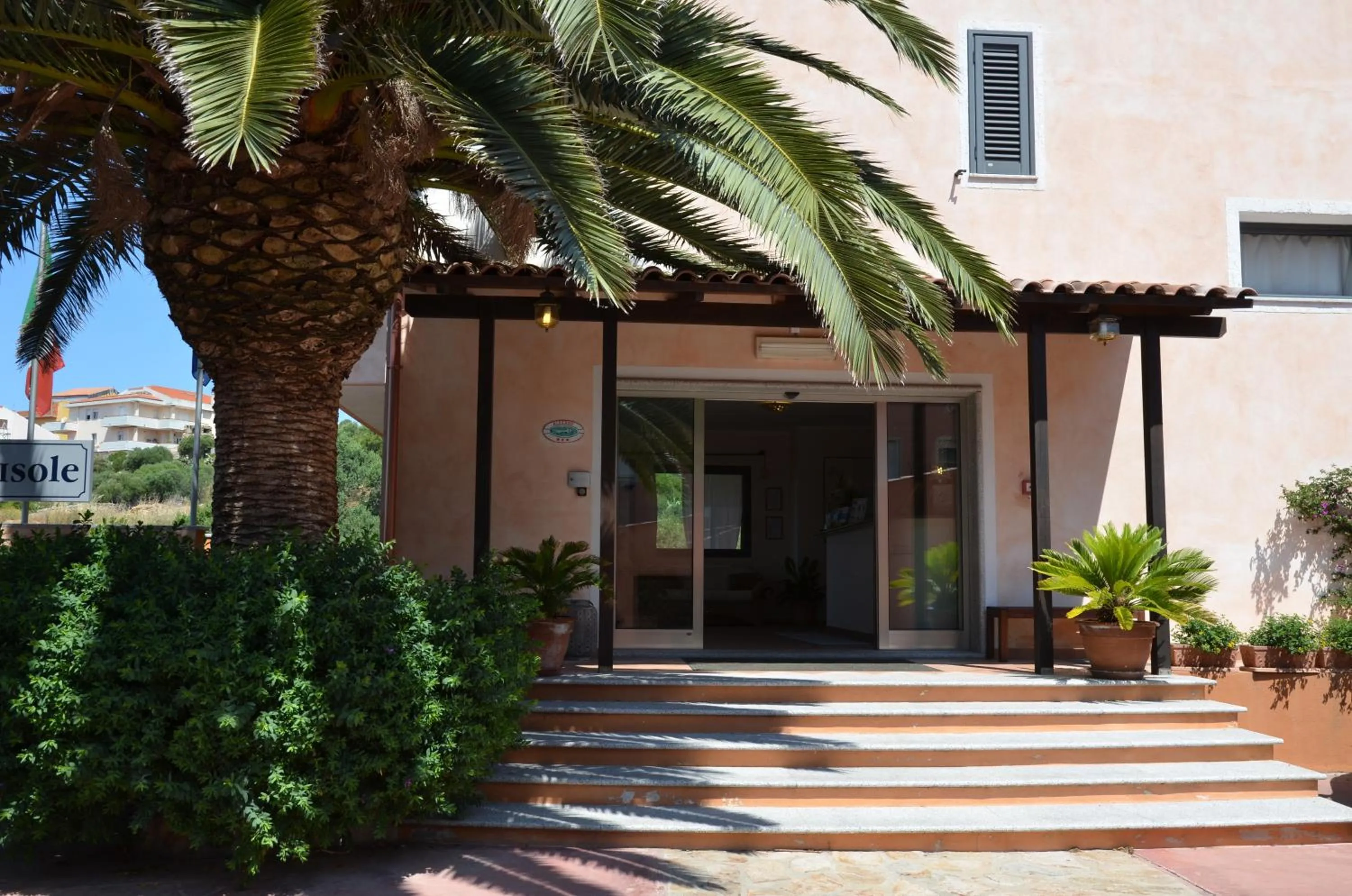 Facade/entrance in Hotel Delle Isole