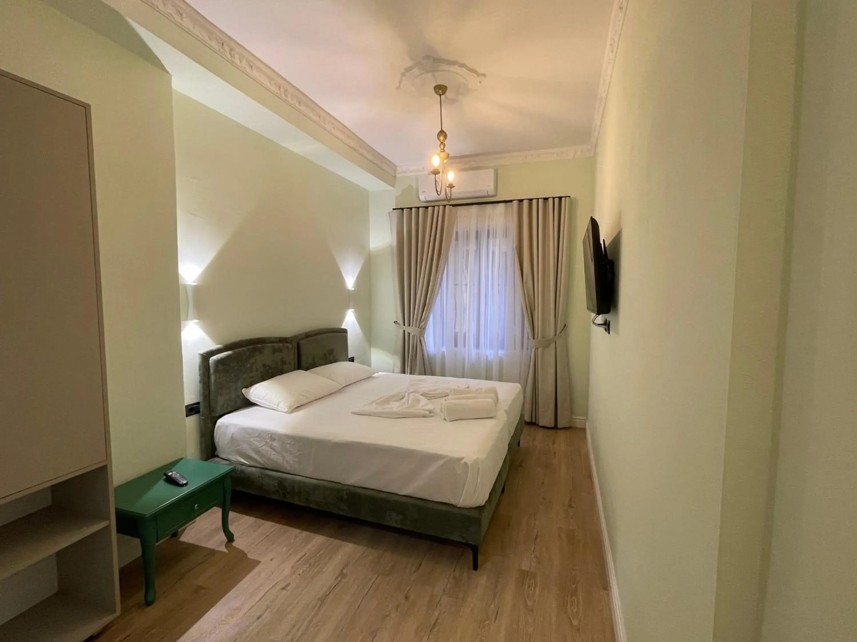 Deluxe Double Room - single occupancy in Amorino Tirana B&B Deluxe Double Room - single occupancy in Amorino Tirana B&B