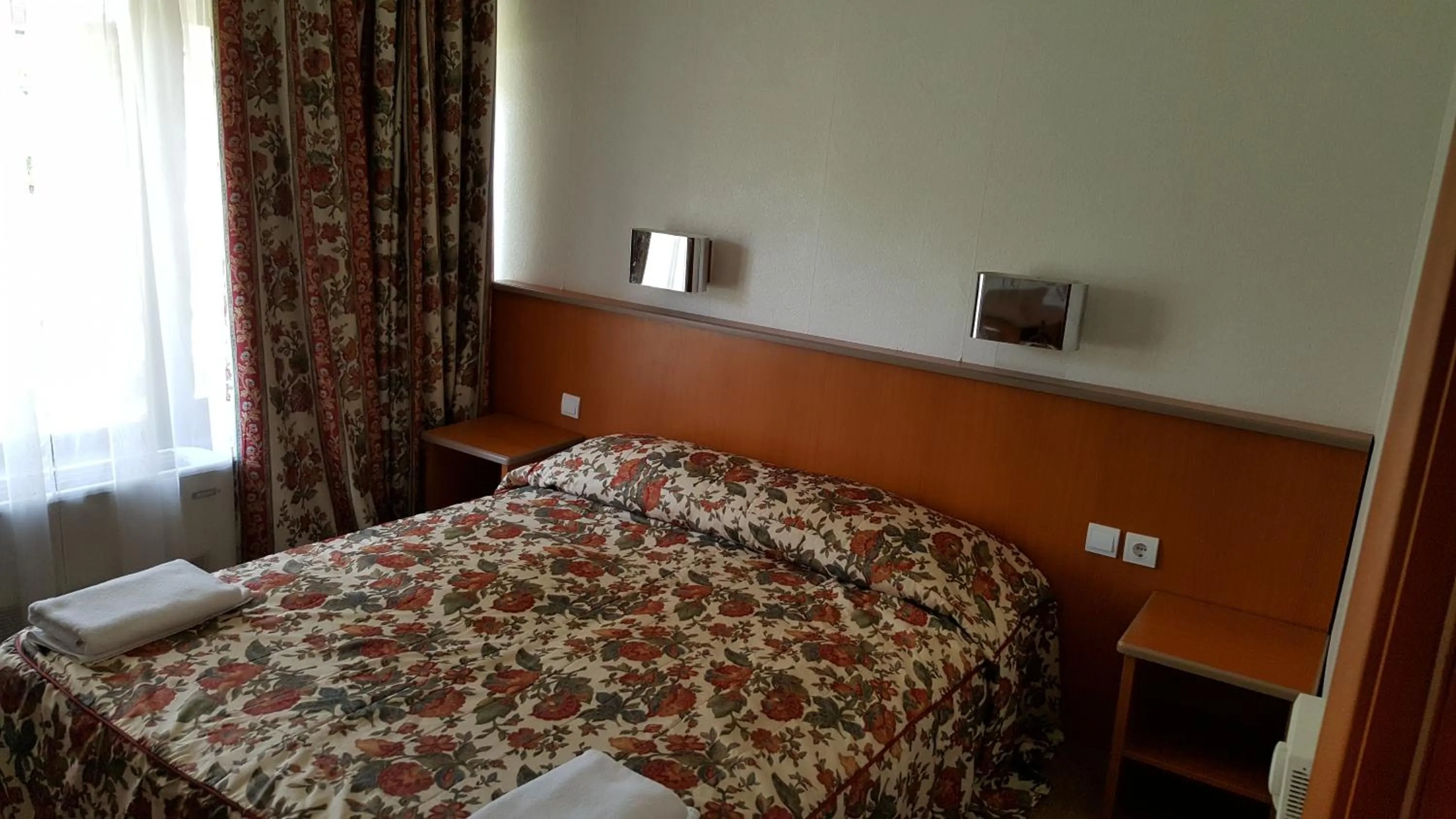 Photo of the whole room in Hotel Bellevue