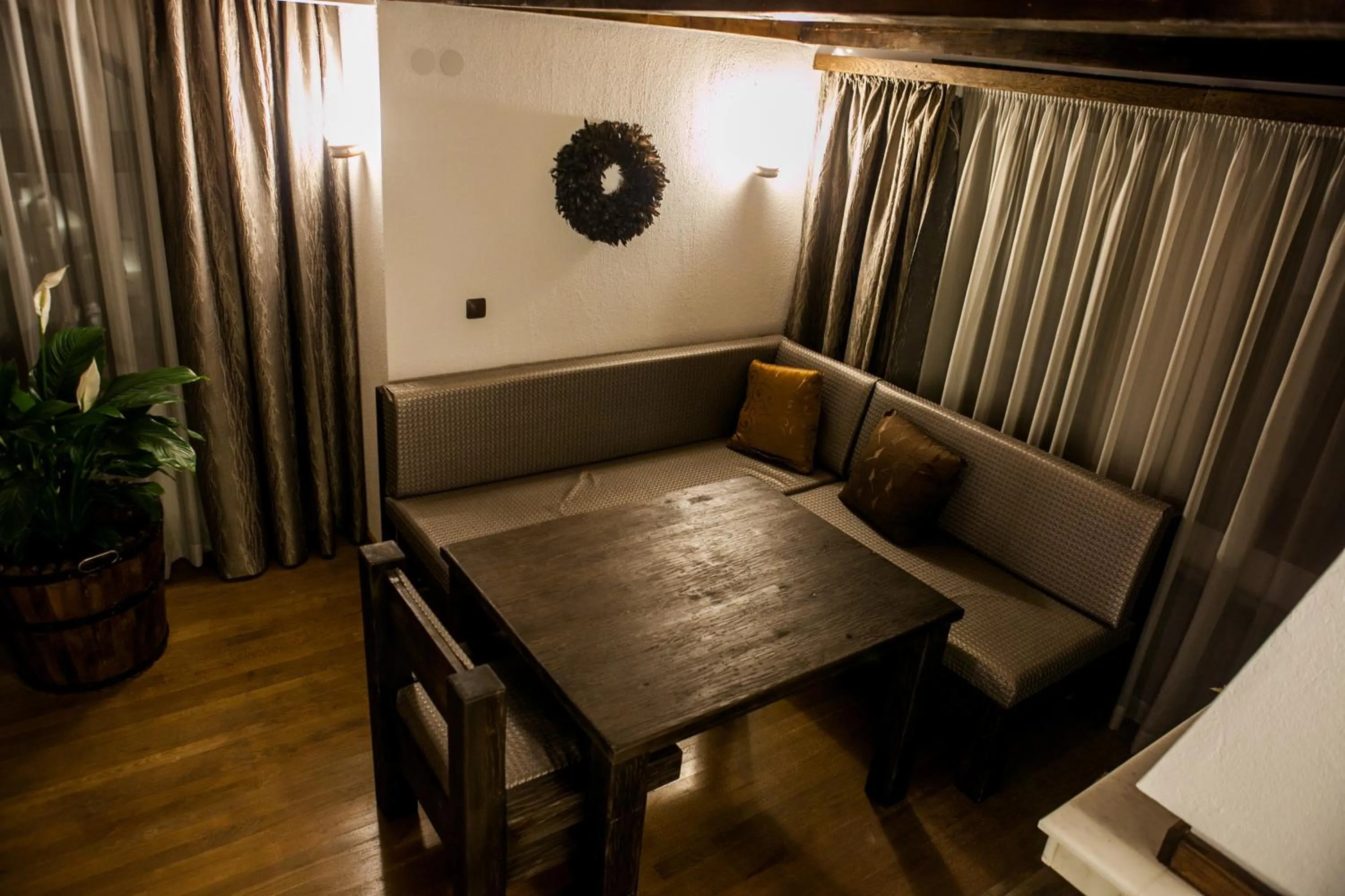 Photo of the whole room in Horlog Castle