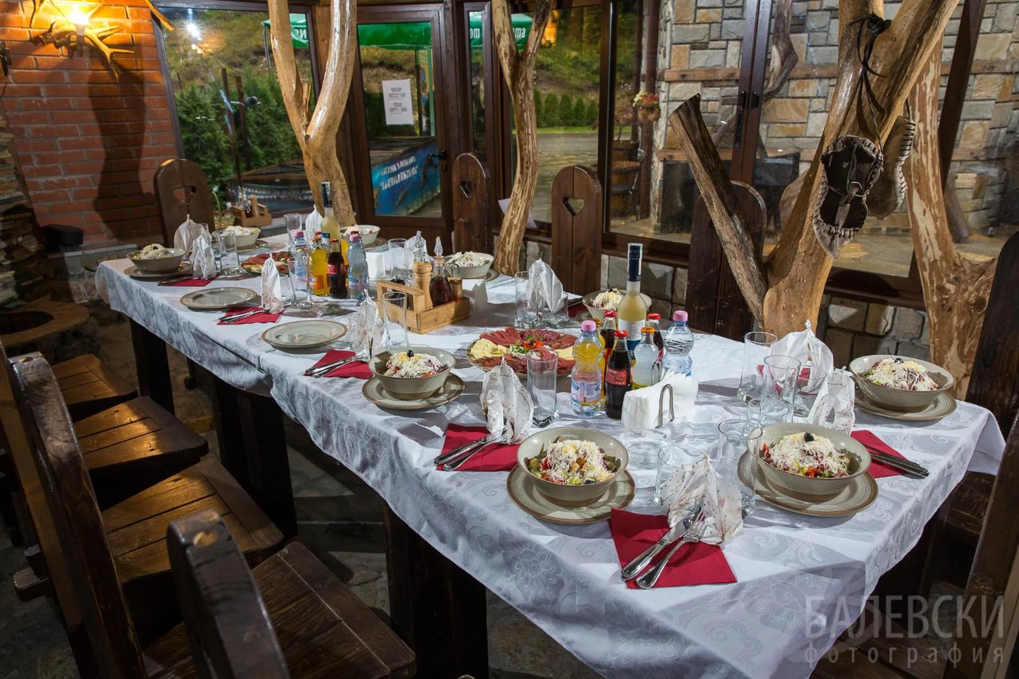 Restaurant/places to eat in Horlog Castle